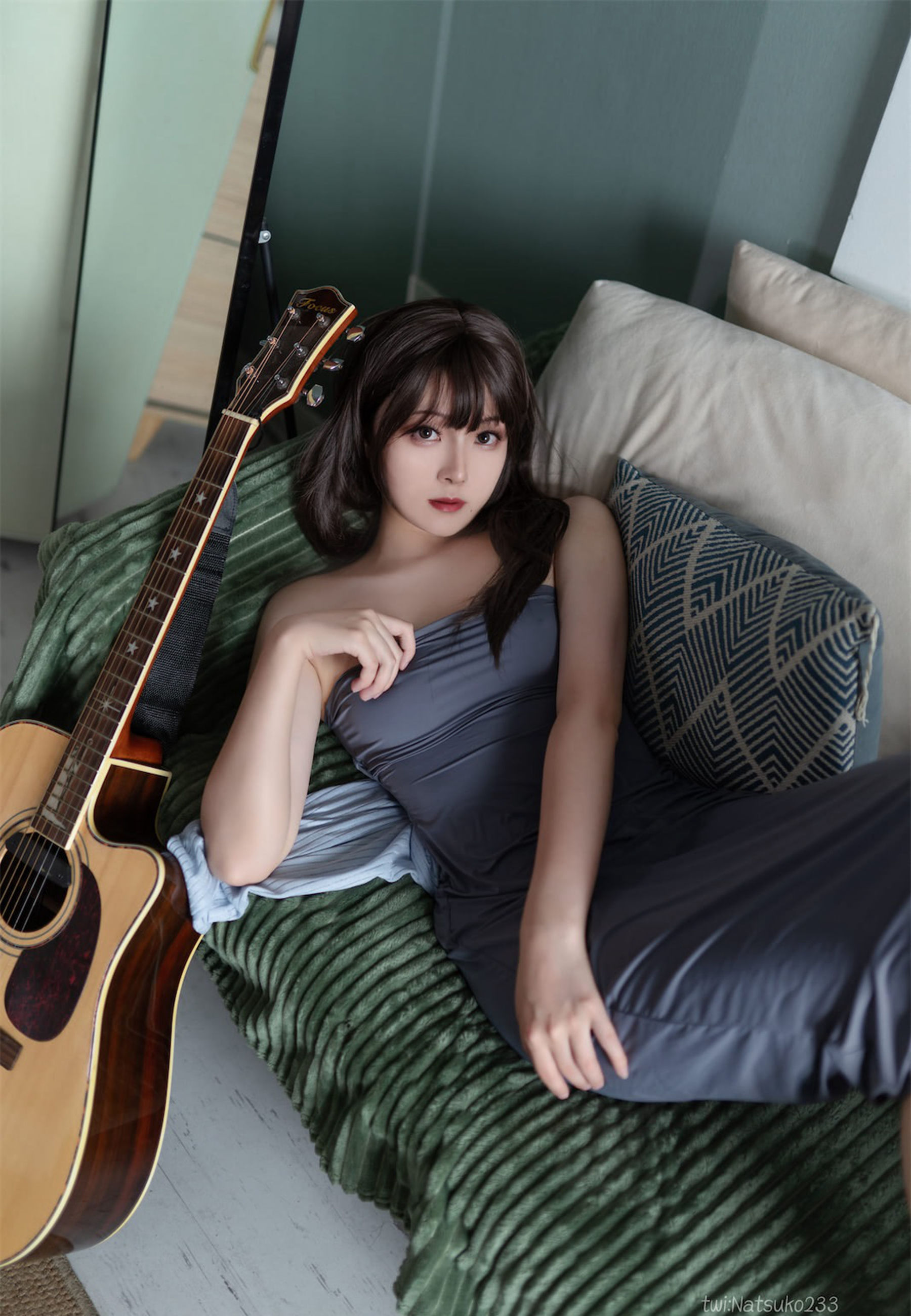 [福利COS] Natsuko夏夏子 - 吉他妹妹