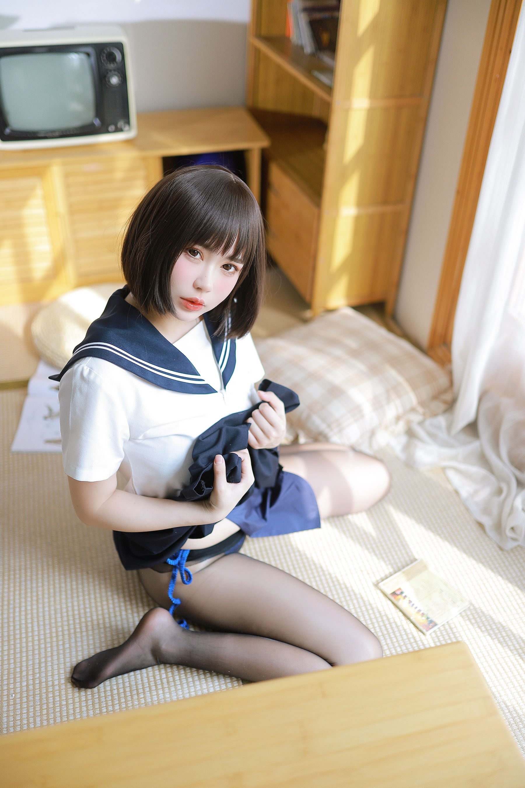 [福利COS] Tina很妖孽呀 - 绳艺JK