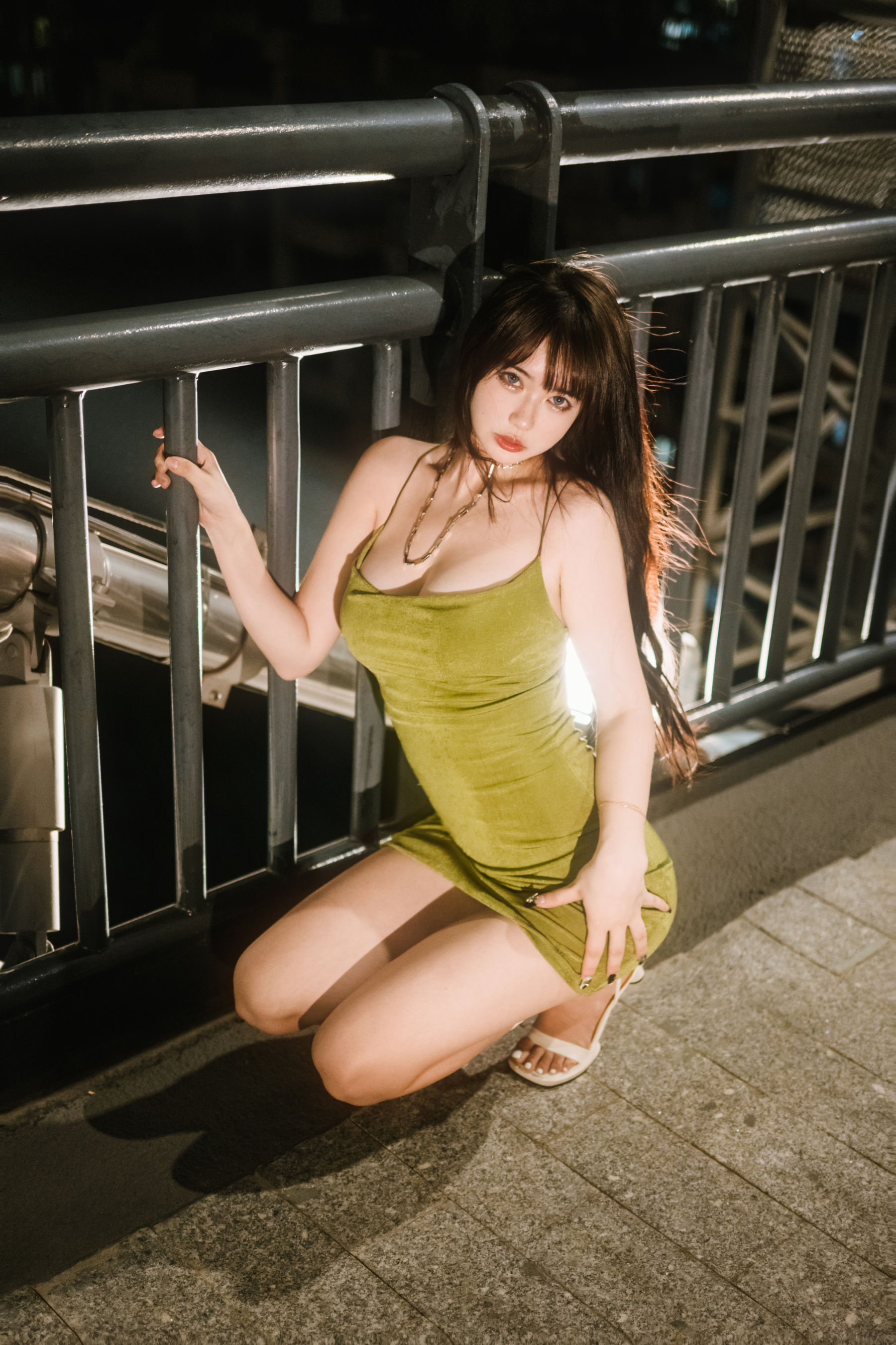 [福利COS] Tina很妖孽呀 - 绿色连衣裙