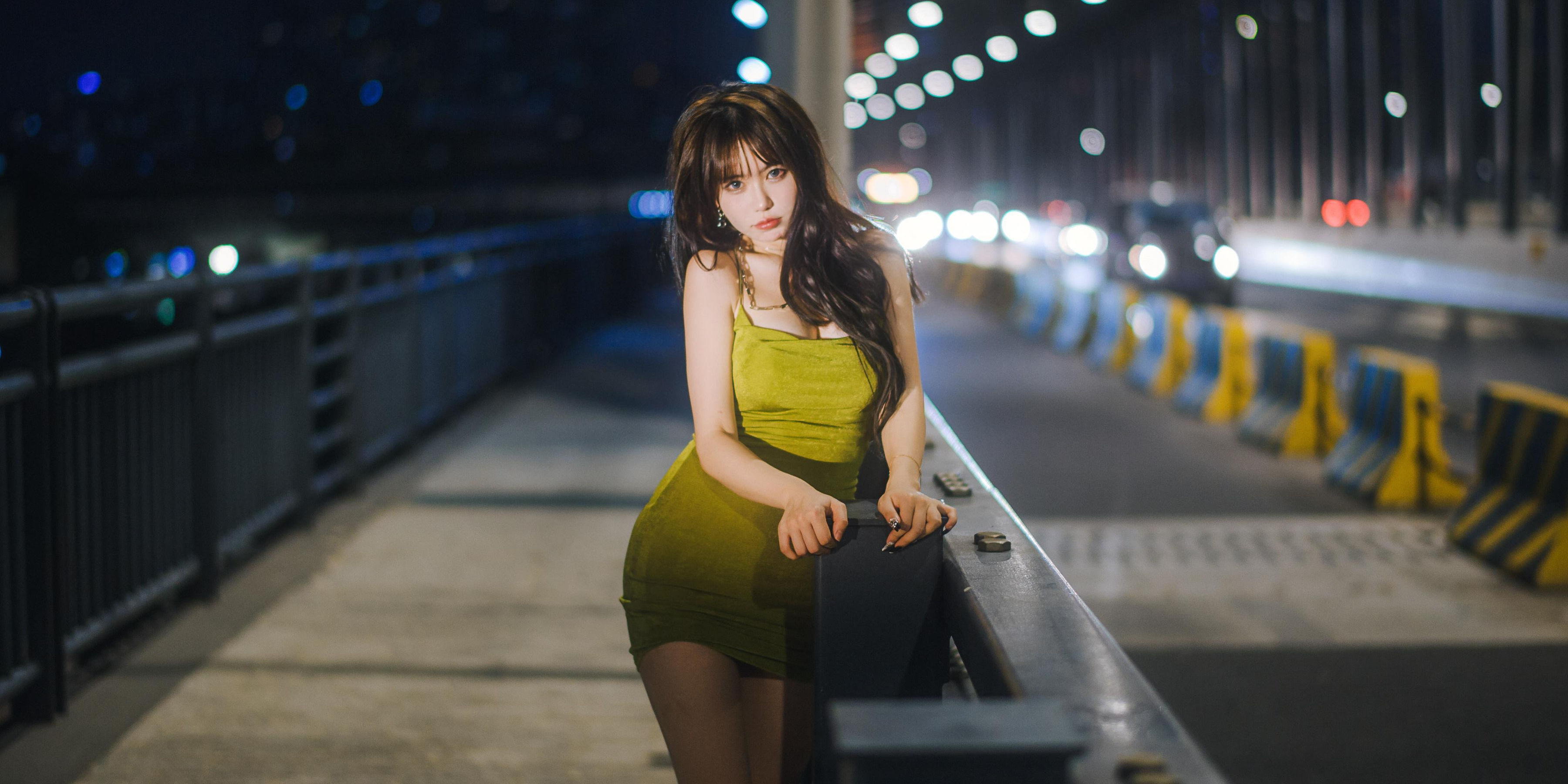 [福利COS] Tina很妖孽呀 - 绿色连衣裙