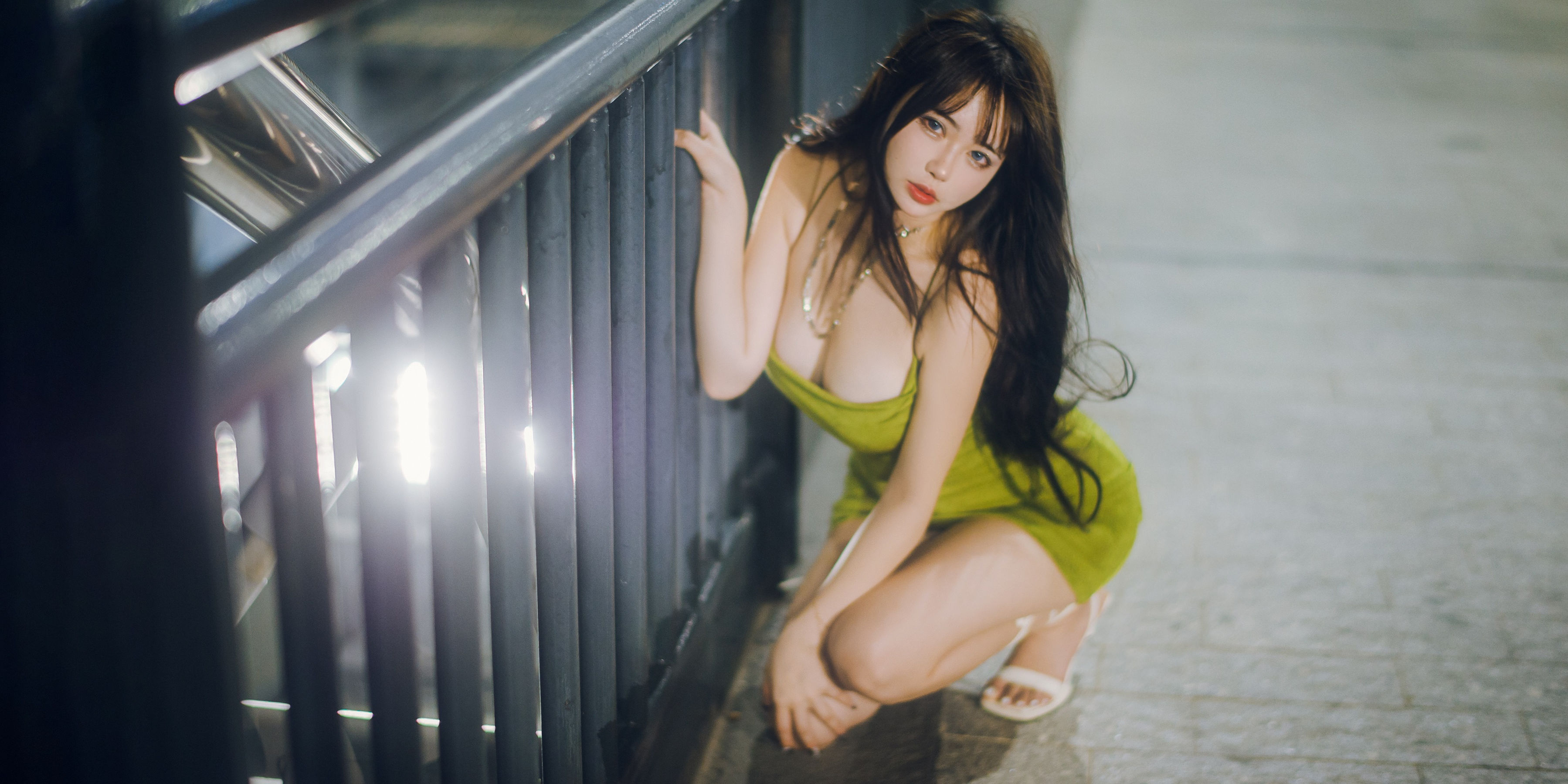 [福利COS] Tina很妖孽呀 - 绿色连衣裙