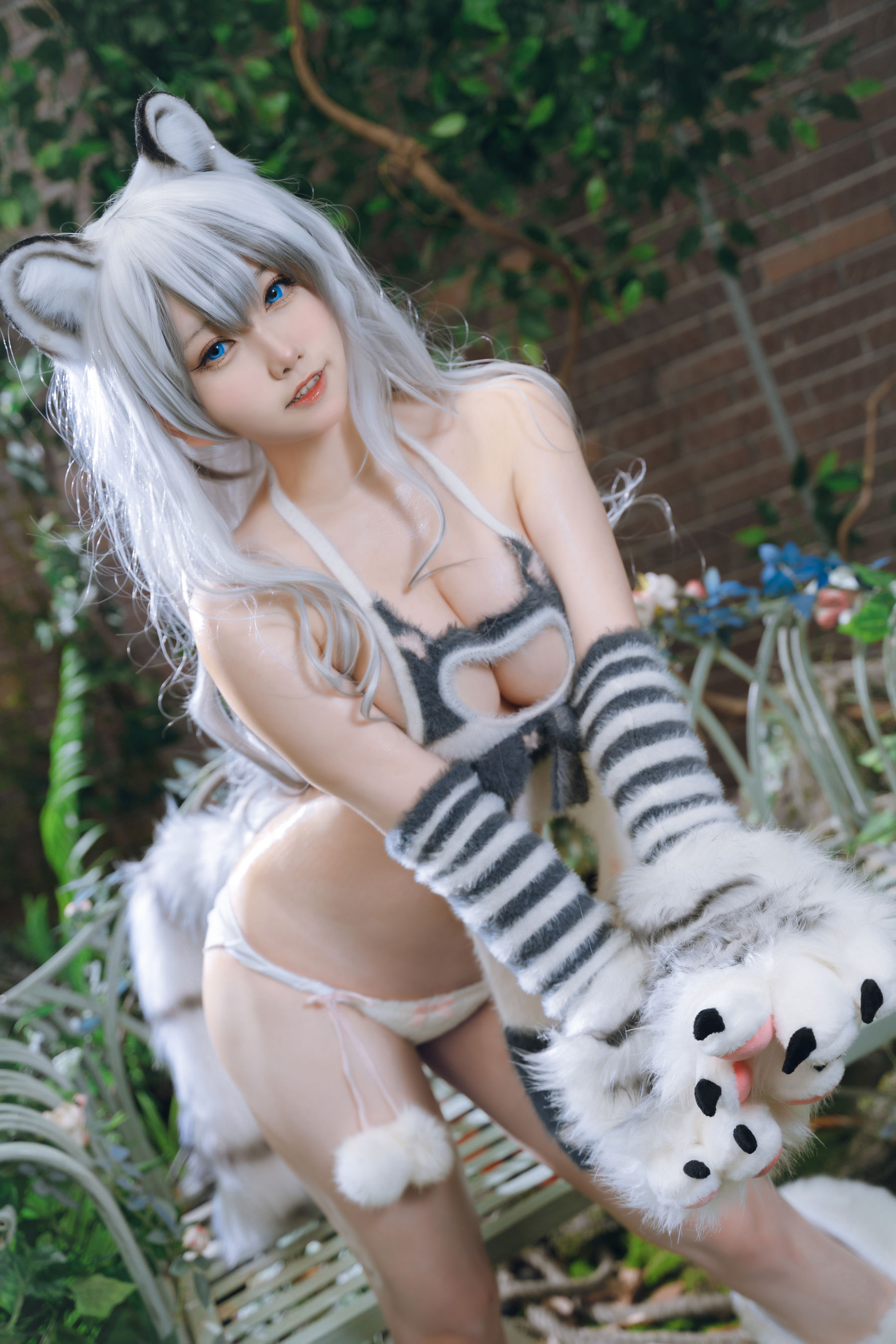 [福利COS] 一北亦北 - 白虎兽娘福瑞