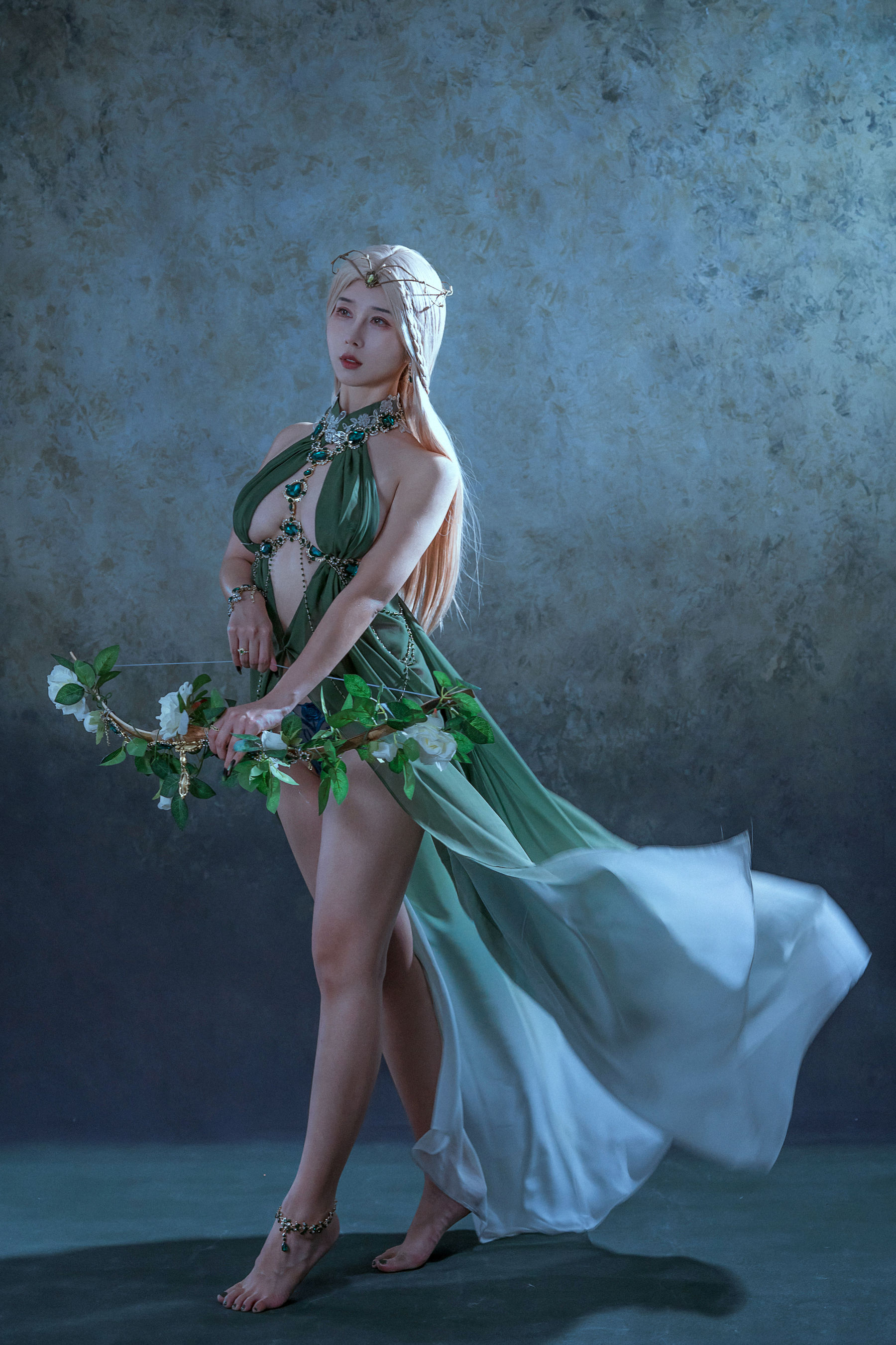 [福利COS] 云溪溪 - 奶桃 孔雀石