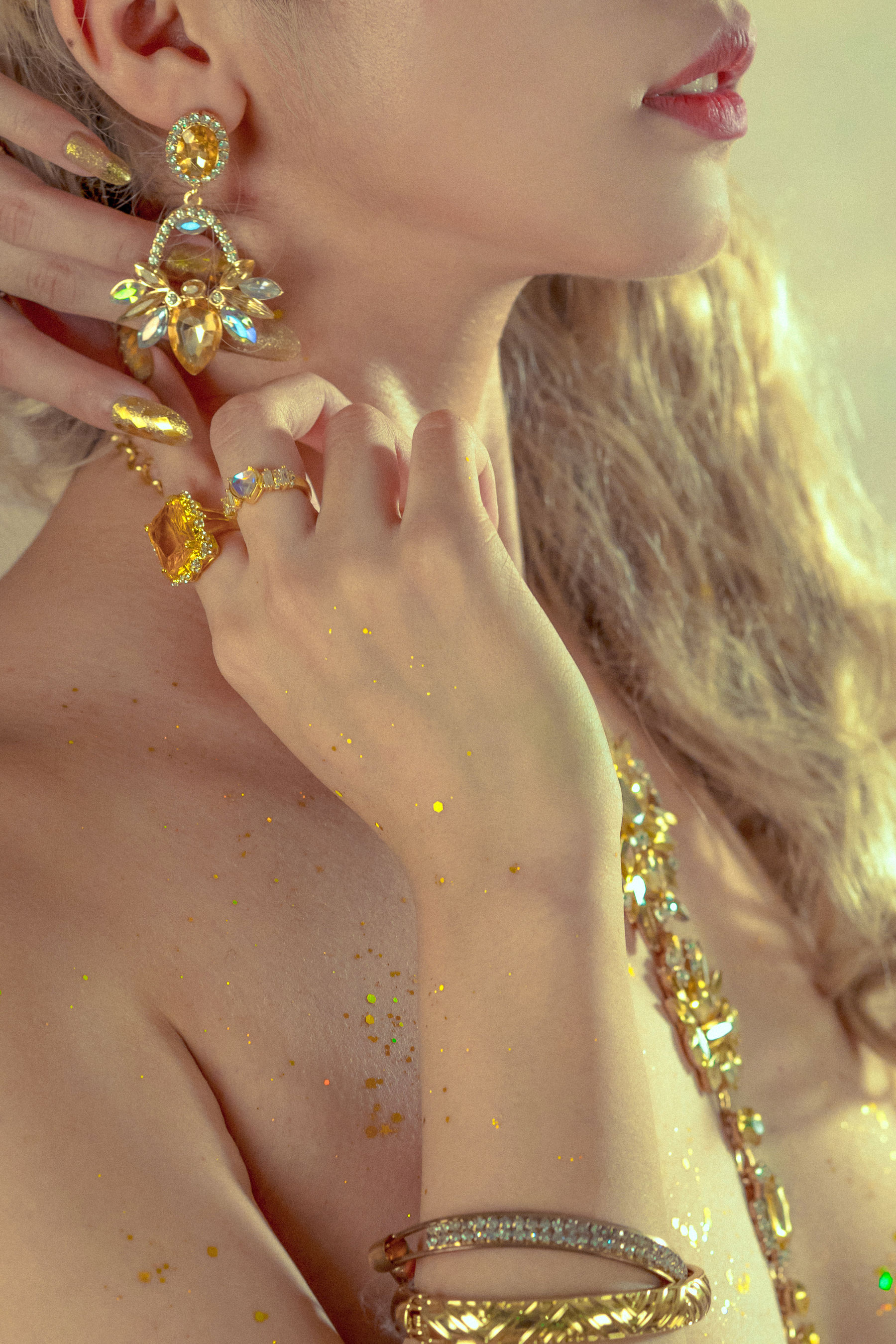 [福利COS] 云溪溪 - 奶桃桃 Tourmaline Citrine 黄水晶