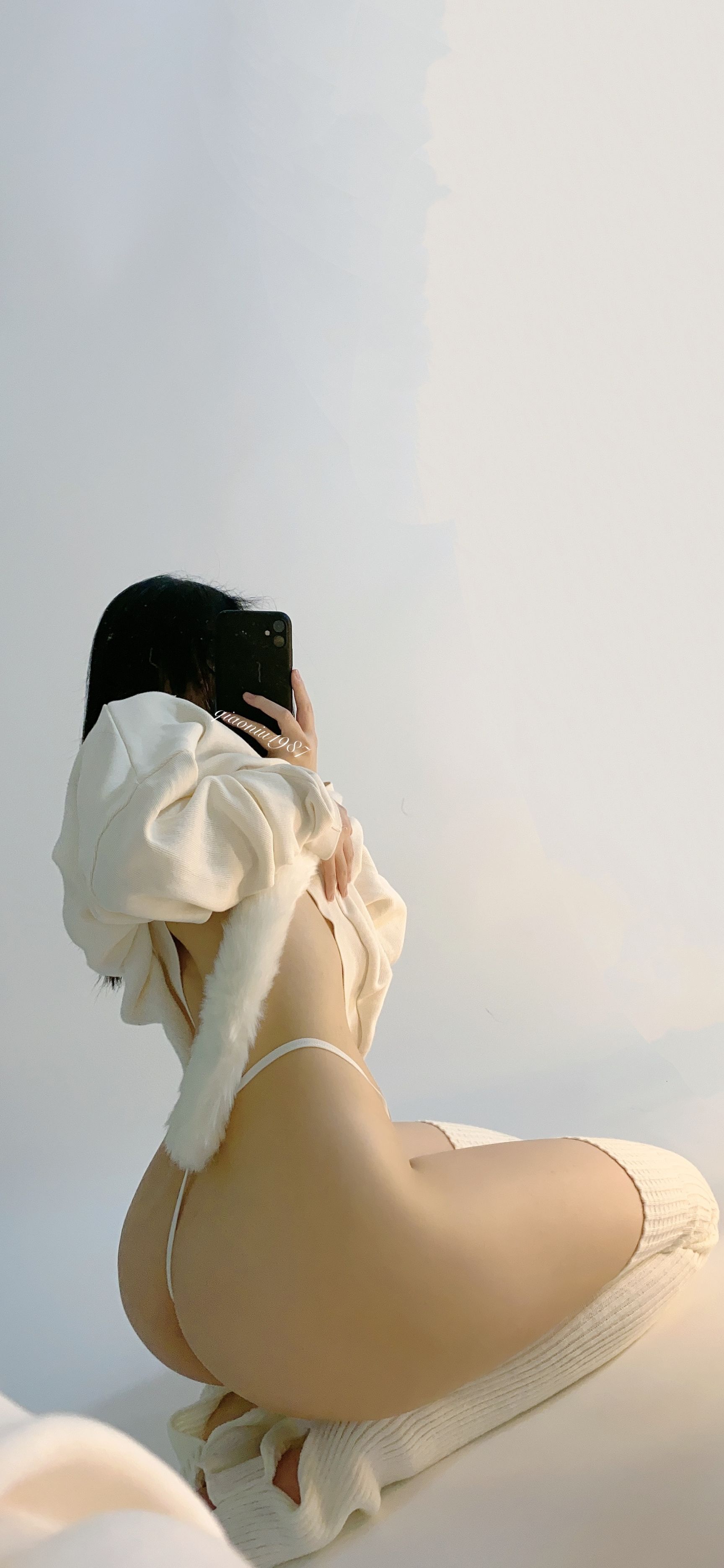 [福利COS] 俏妞qiaoniuTT - 丝袜长腿翘臀 视图合集