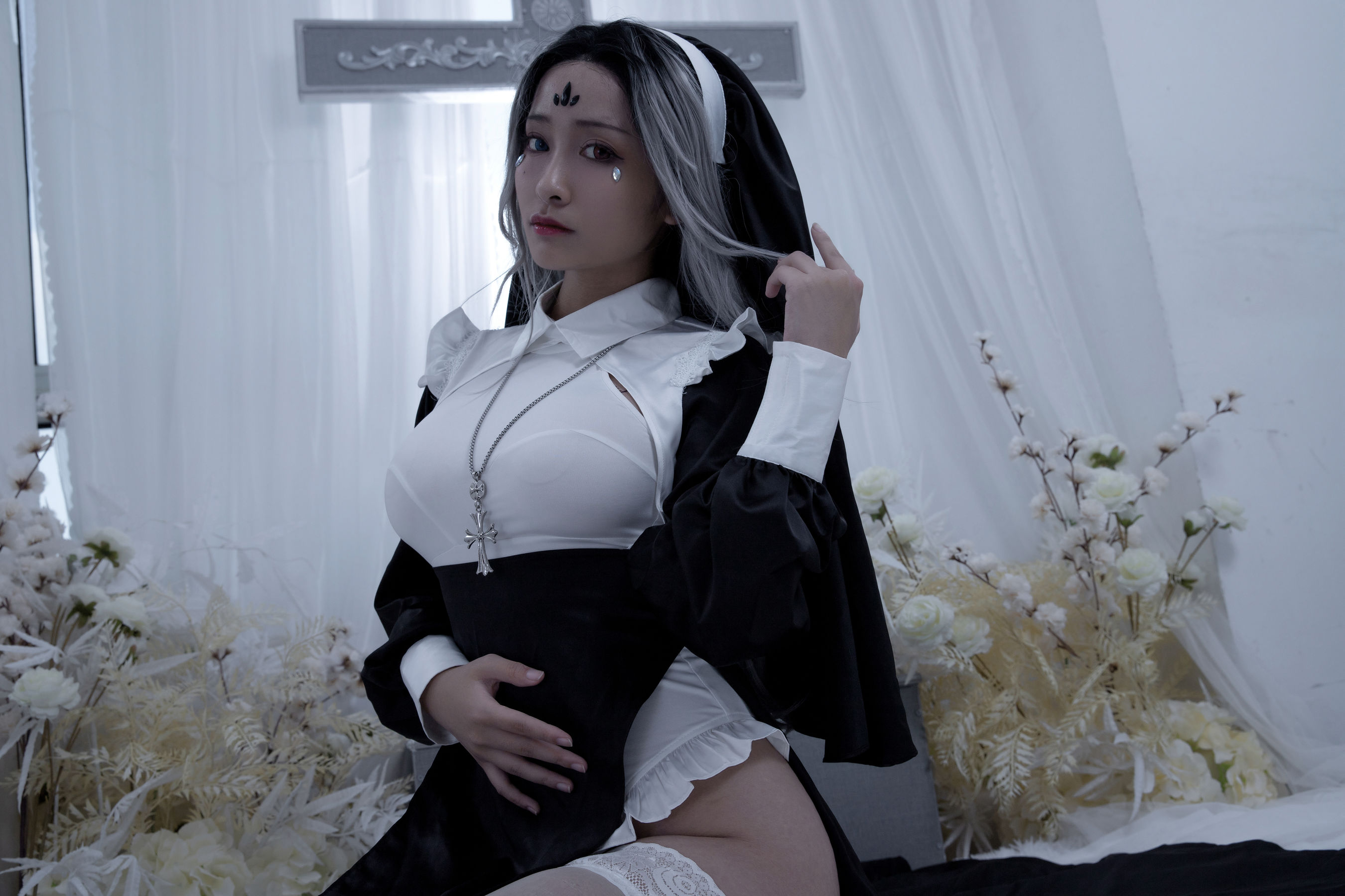 [福利COS] 动漫博主洛璃LoLiSAMA - 修女