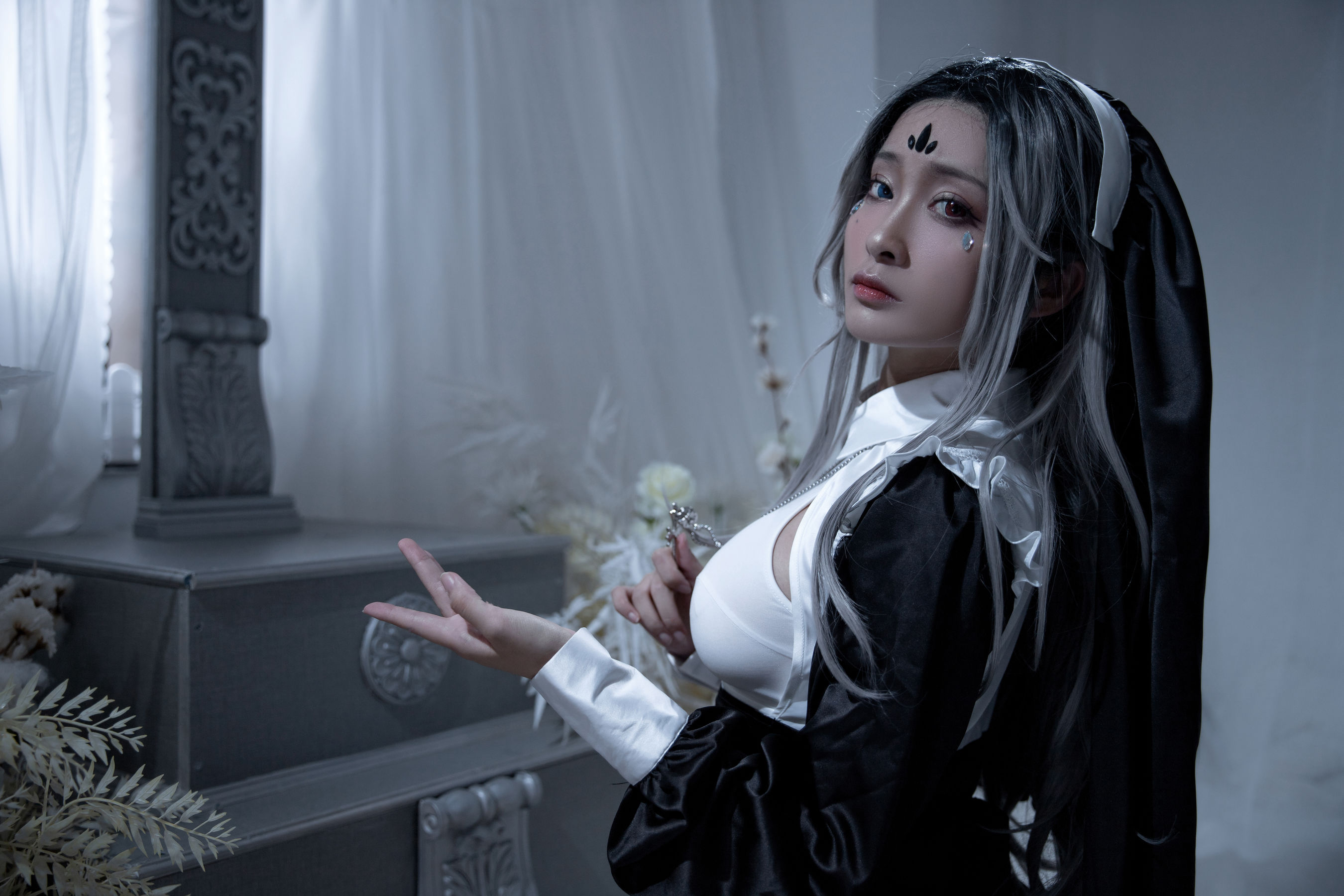 [福利COS] 动漫博主洛璃LoLiSAMA - 修女