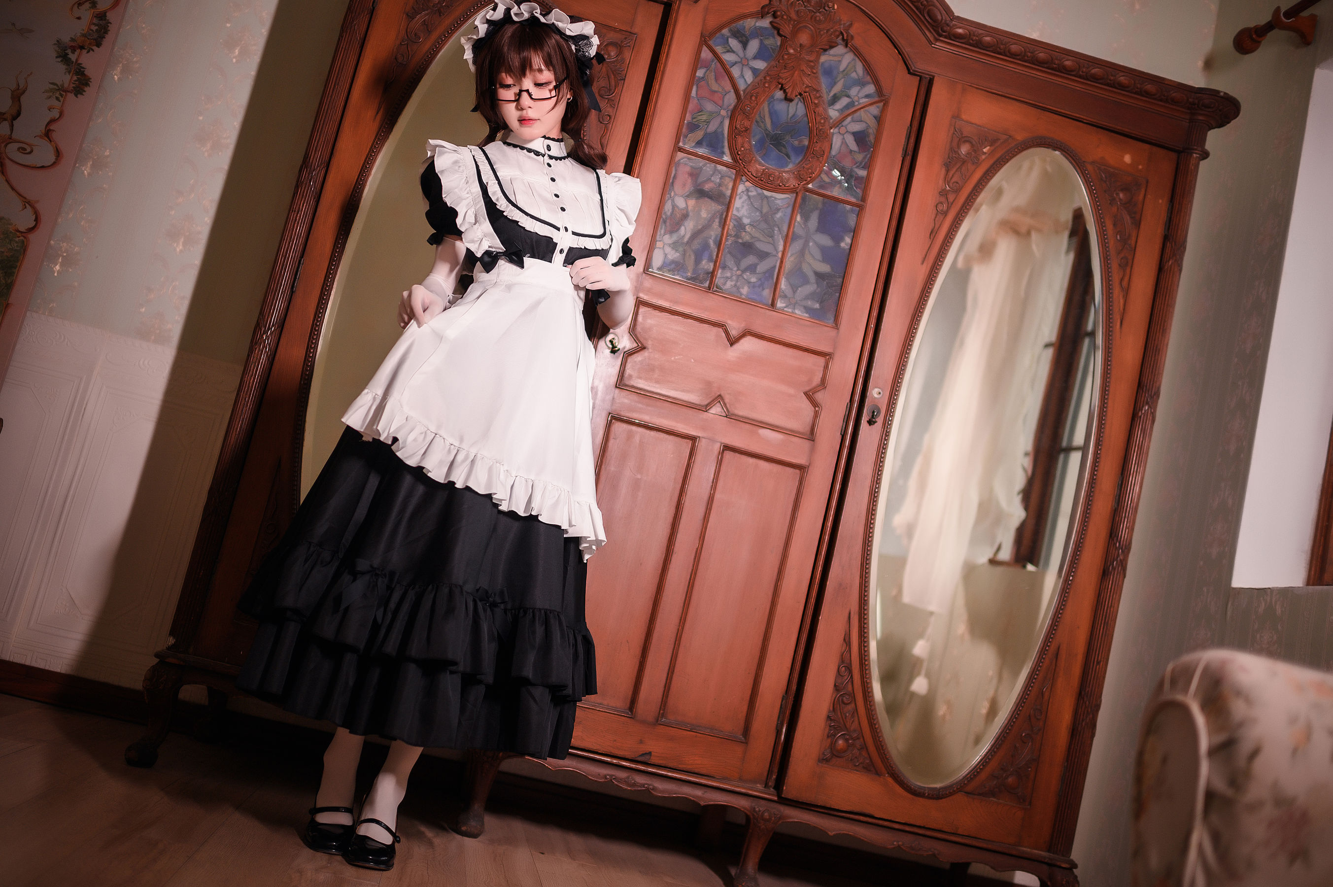 [福利COS] 动漫博主阿包也是兔娘 - 传统长裙女仆
