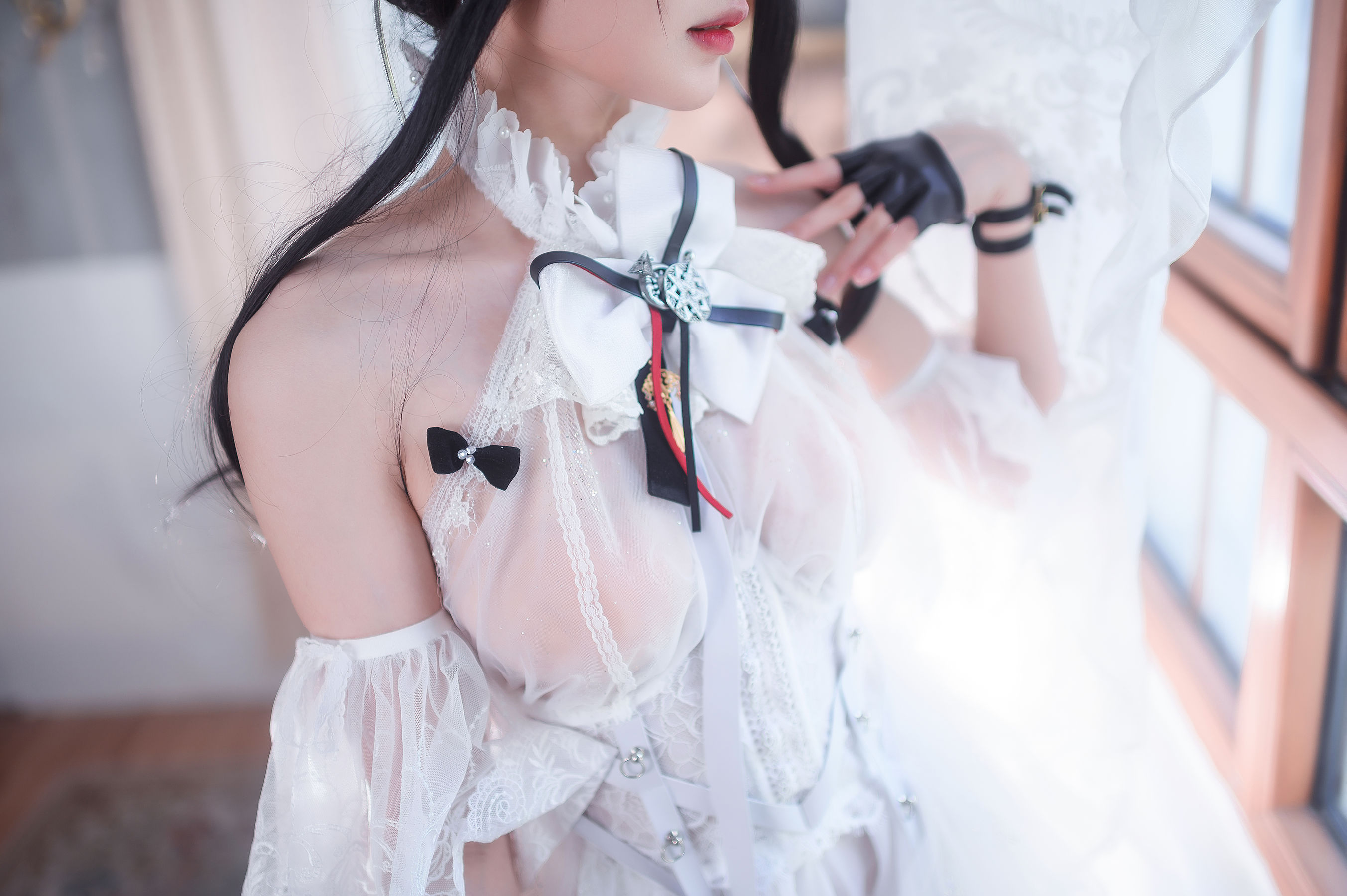 [福利COS] 动漫博主阿包也是兔娘 - 明日方舟 伊内斯芭蕾