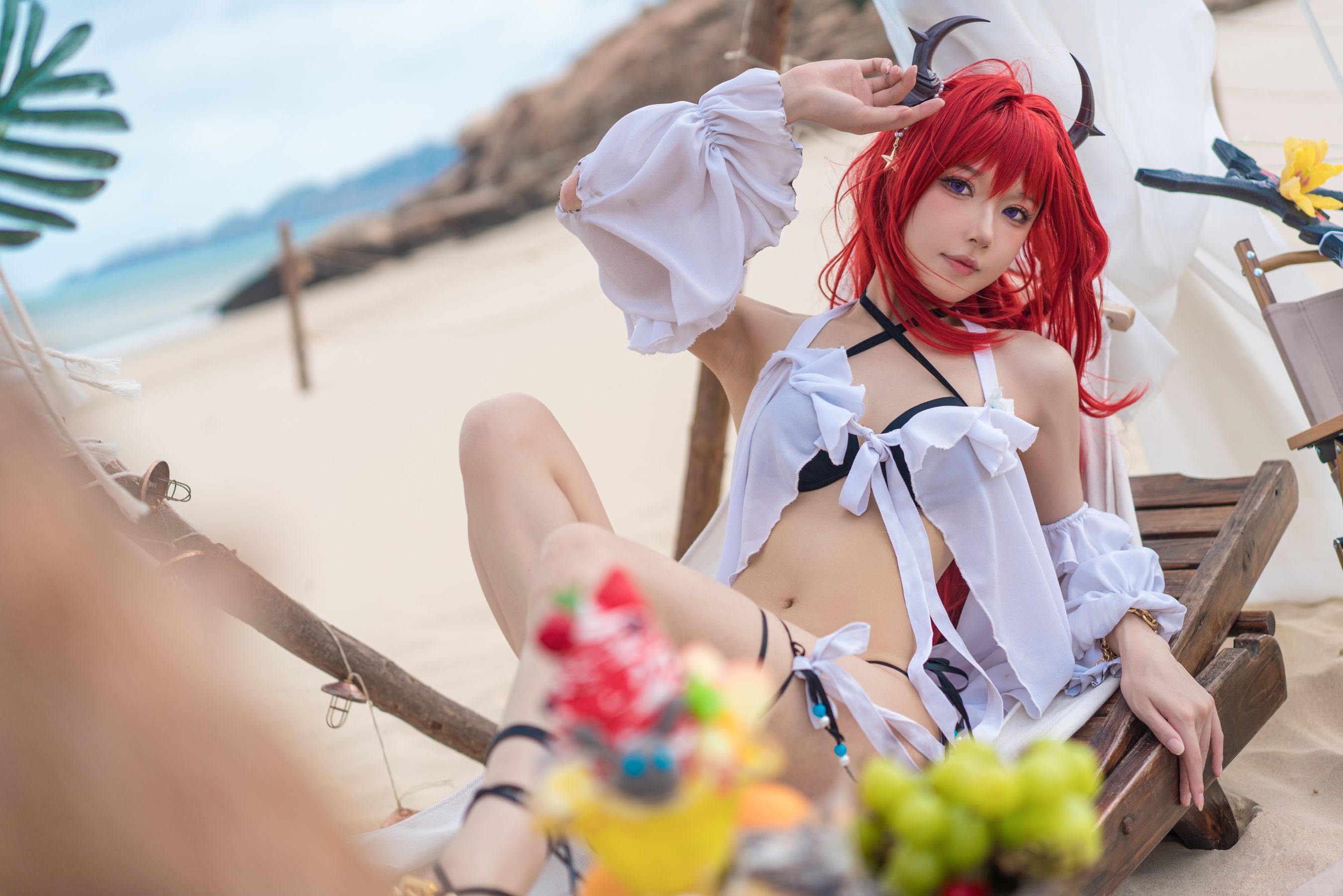 [福利COS] 动漫博主阿包也是兔娘 - 明日方舟 史尔特尔泳装