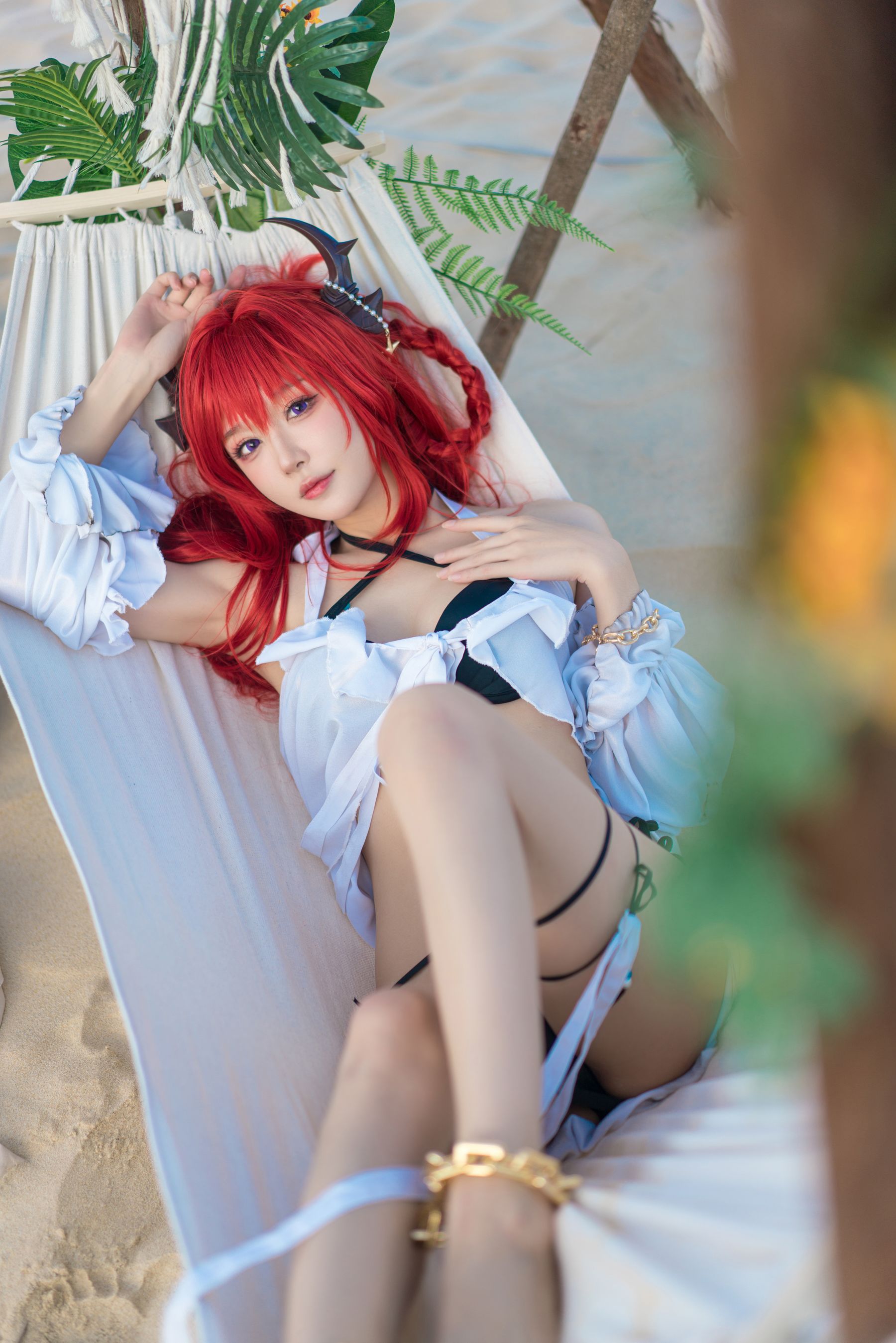 [福利COS] 动漫博主阿包也是兔娘 - 明日方舟 史尔特尔泳装