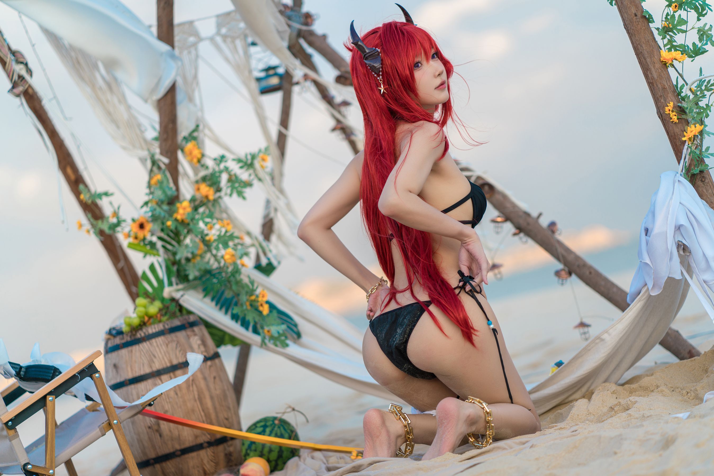 [福利COS] 动漫博主阿包也是兔娘 - 明日方舟 史尔特尔泳装