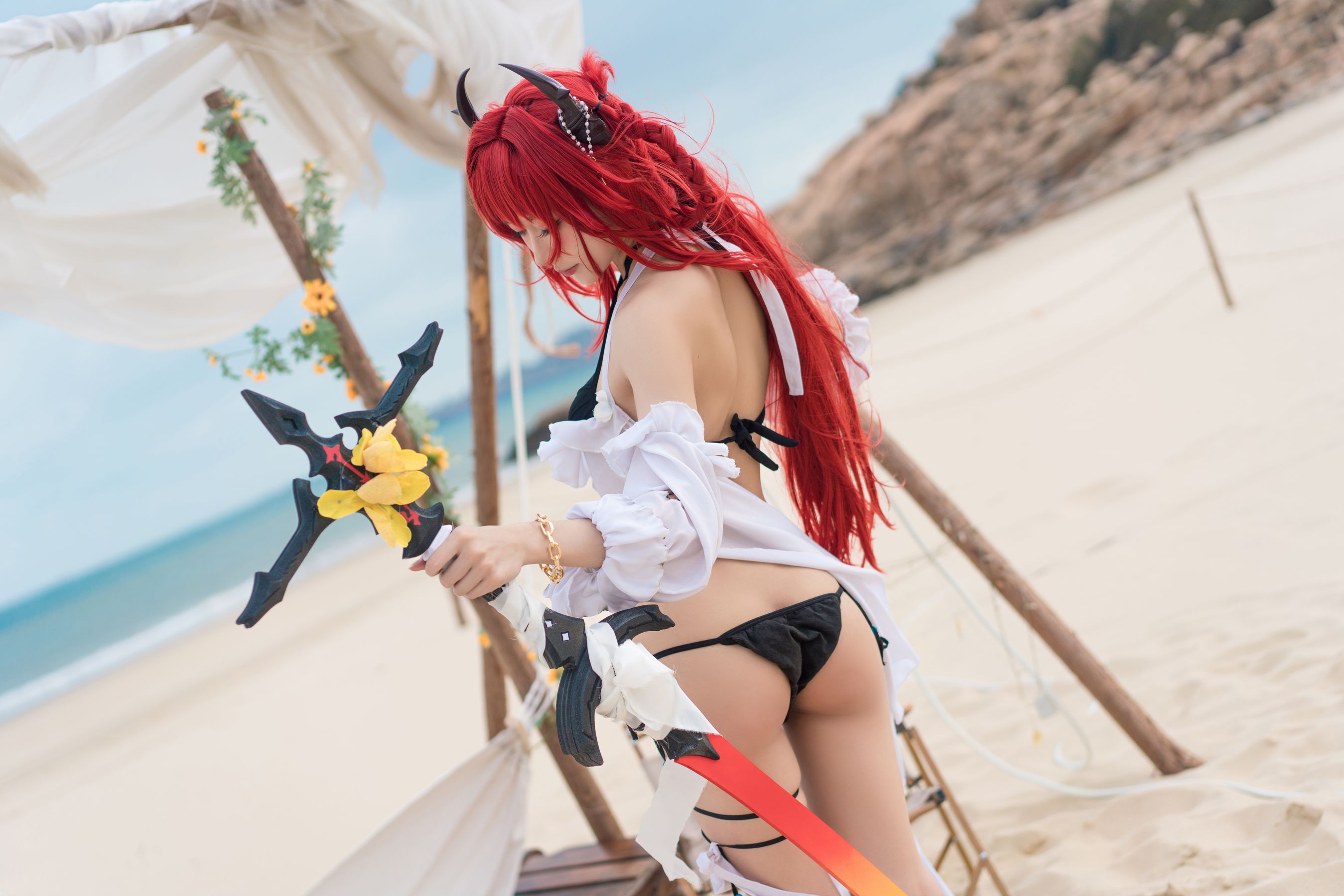 [福利COS] 动漫博主阿包也是兔娘 - 明日方舟 史尔特尔泳装