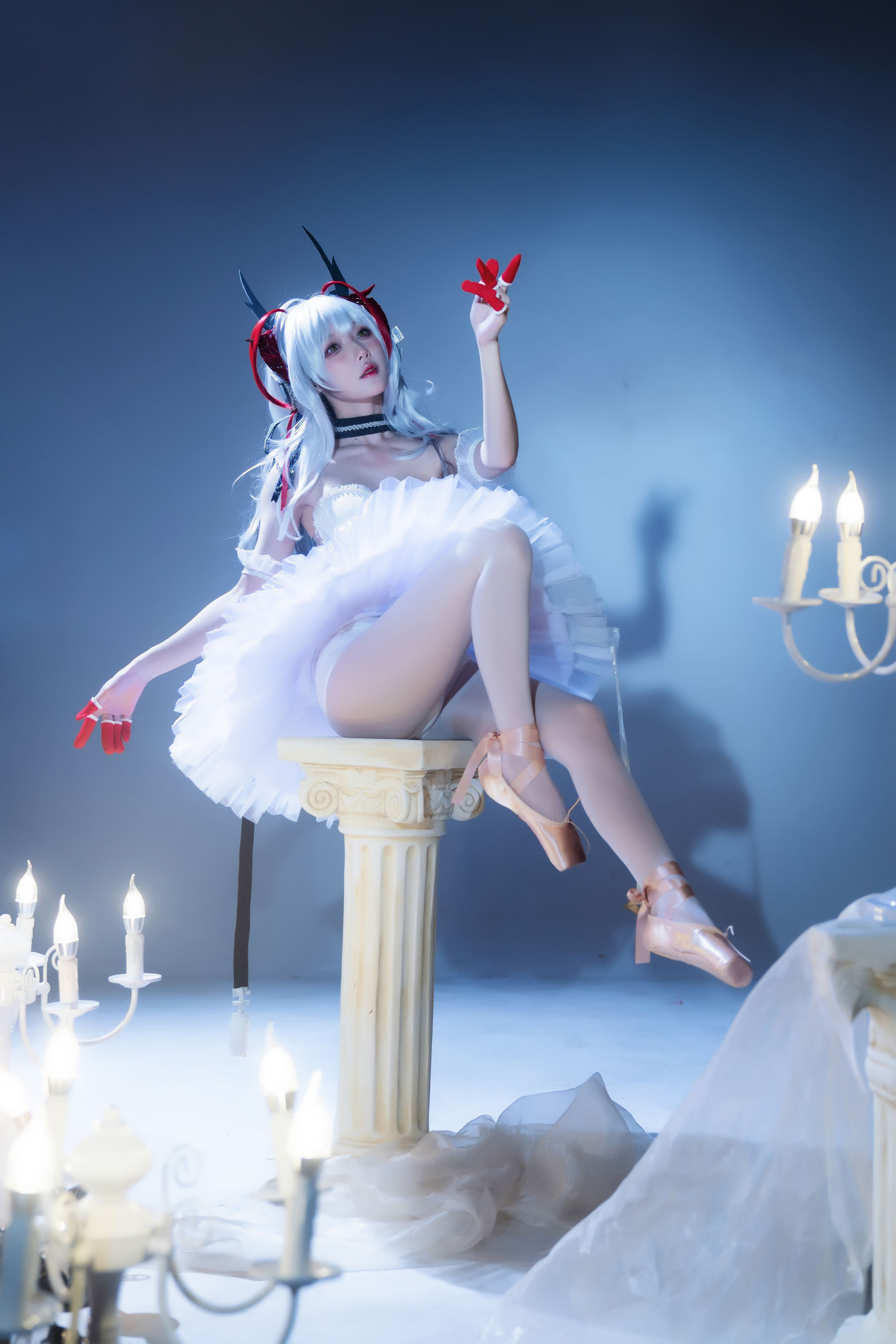[福利COS] 动漫博主阿包也是兔娘 - 明日方舟 芭蕾