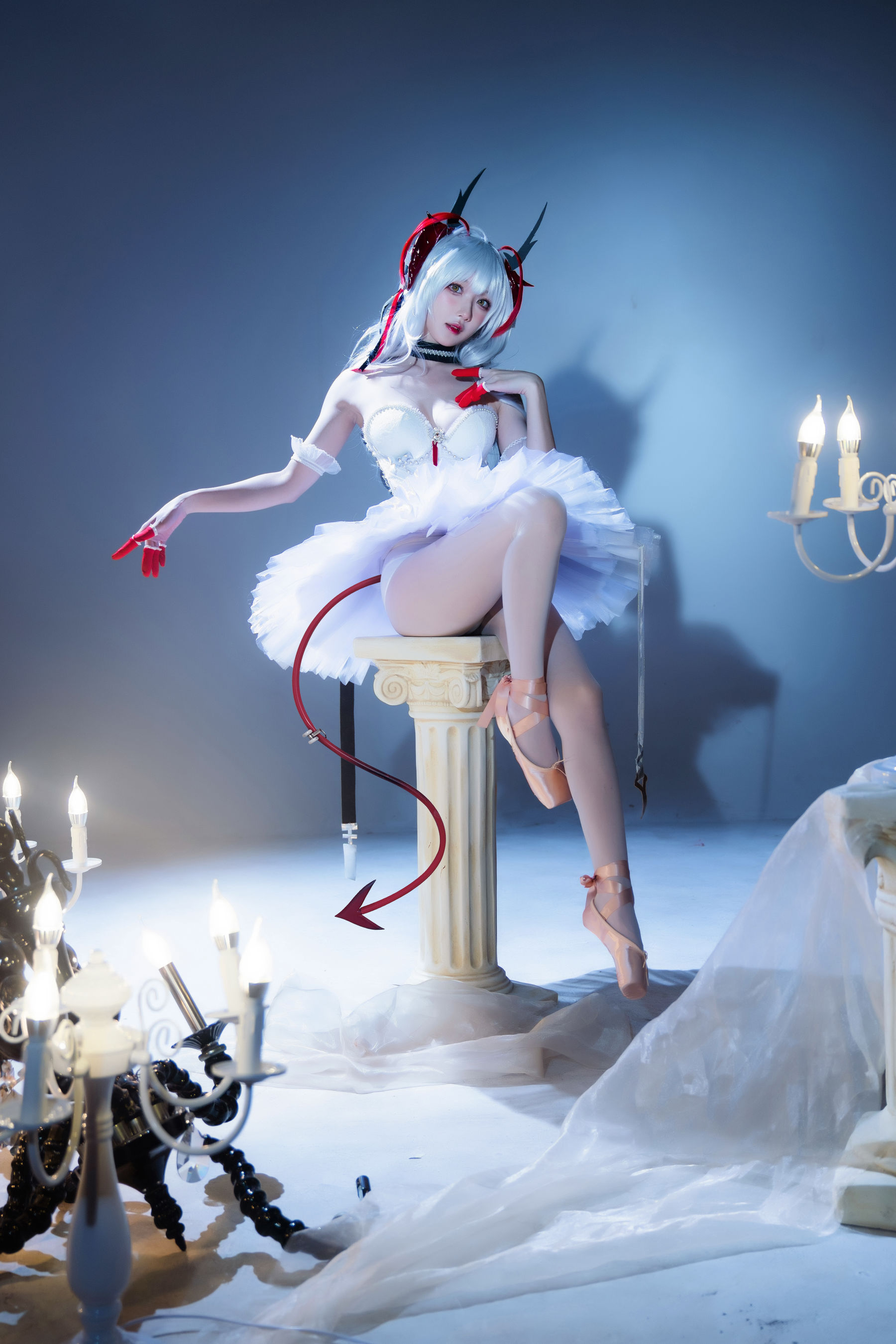 [福利COS] 动漫博主阿包也是兔娘 - 明日方舟 芭蕾