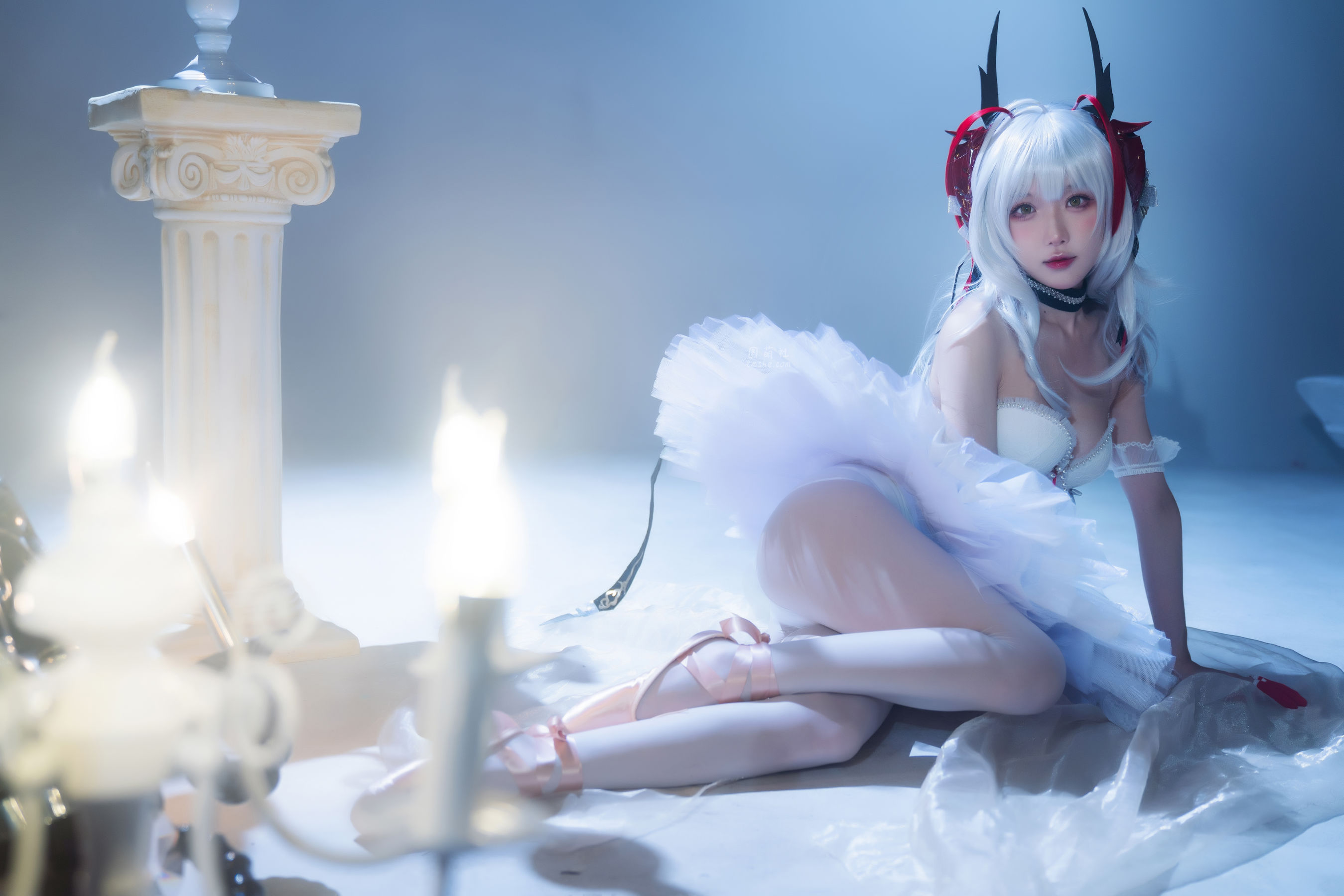 [福利COS] 动漫博主阿包也是兔娘 - 明日方舟 芭蕾