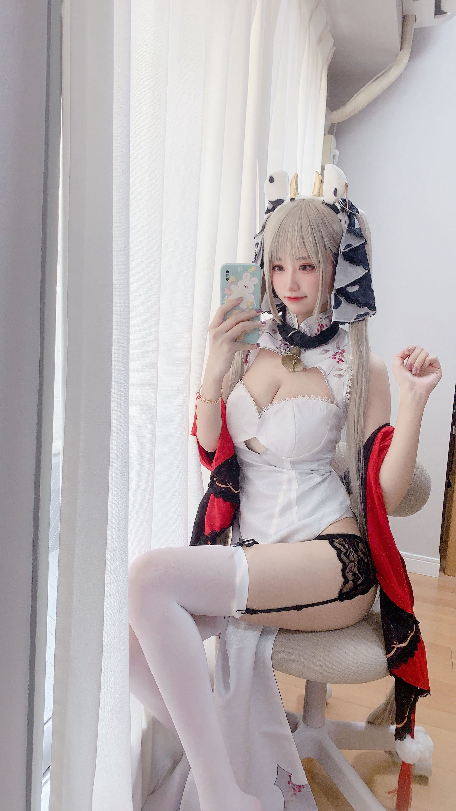 [福利COS] 千阳(ちよ) - 可畏旗袍对镜拍