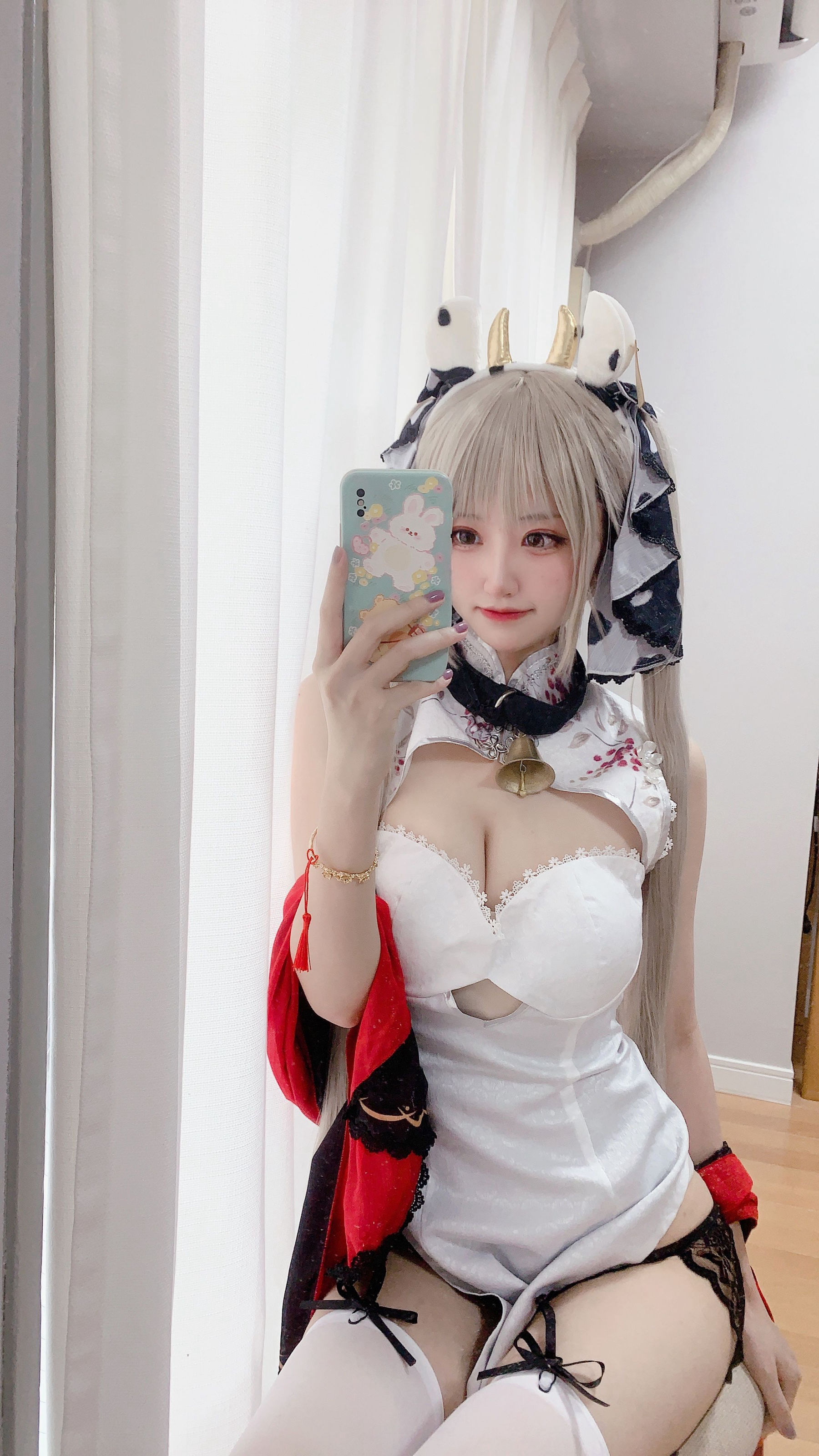 [福利COS] 千阳(ちよ) - 可畏旗袍对镜拍