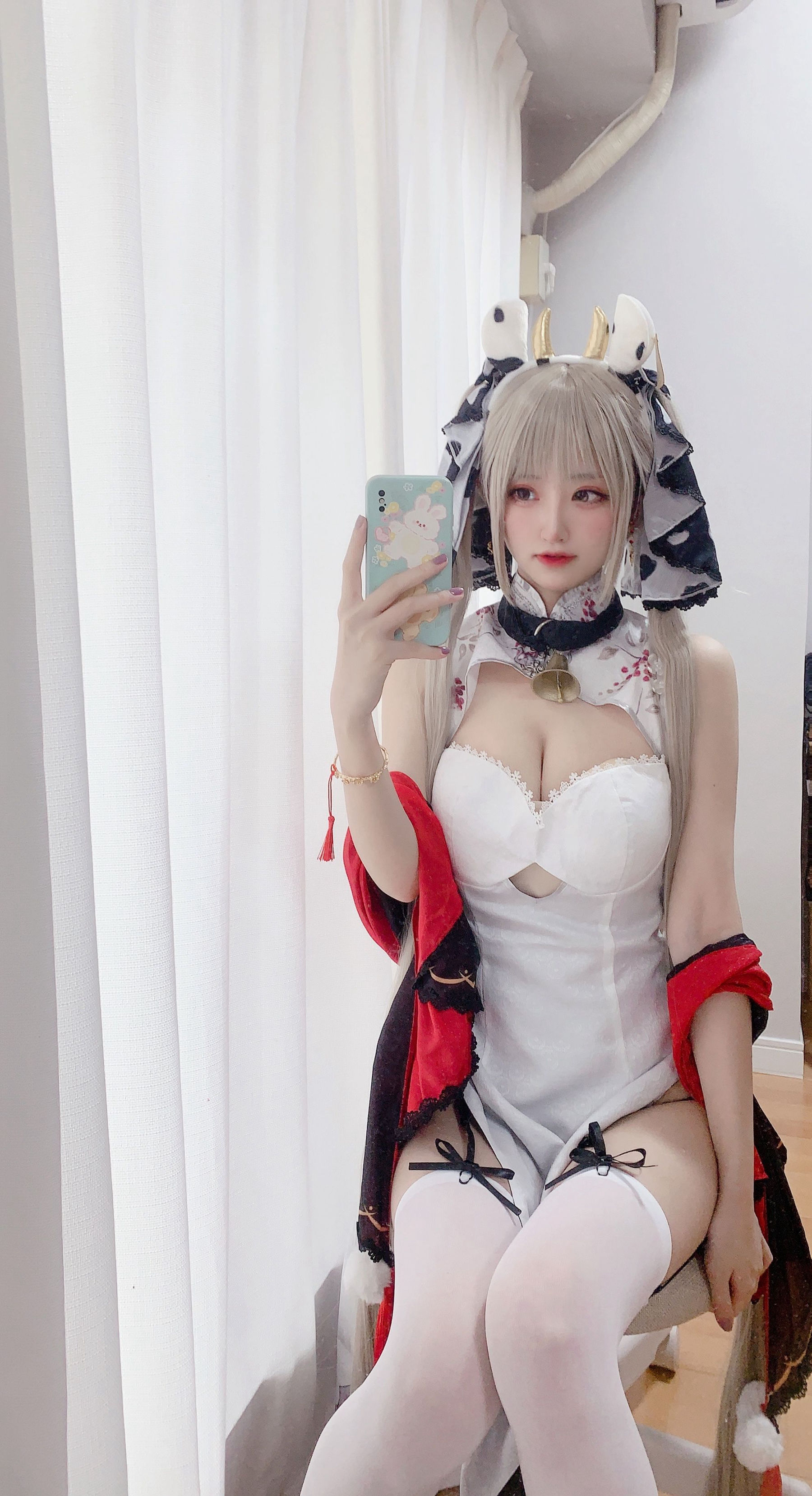 [福利COS] 千阳(ちよ) - 可畏旗袍对镜拍