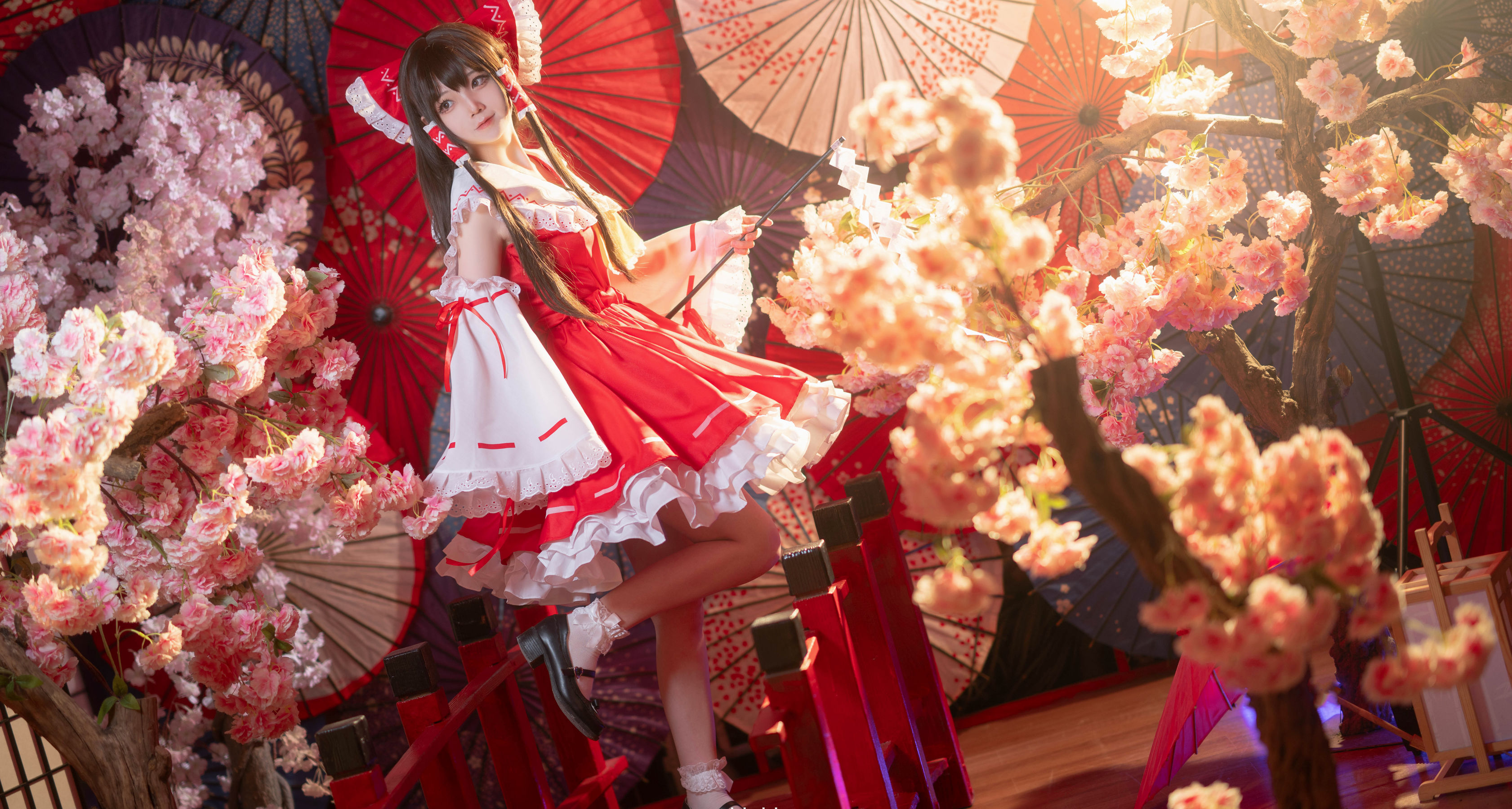 [福利COS] 楚楚子w - 博丽灵梦