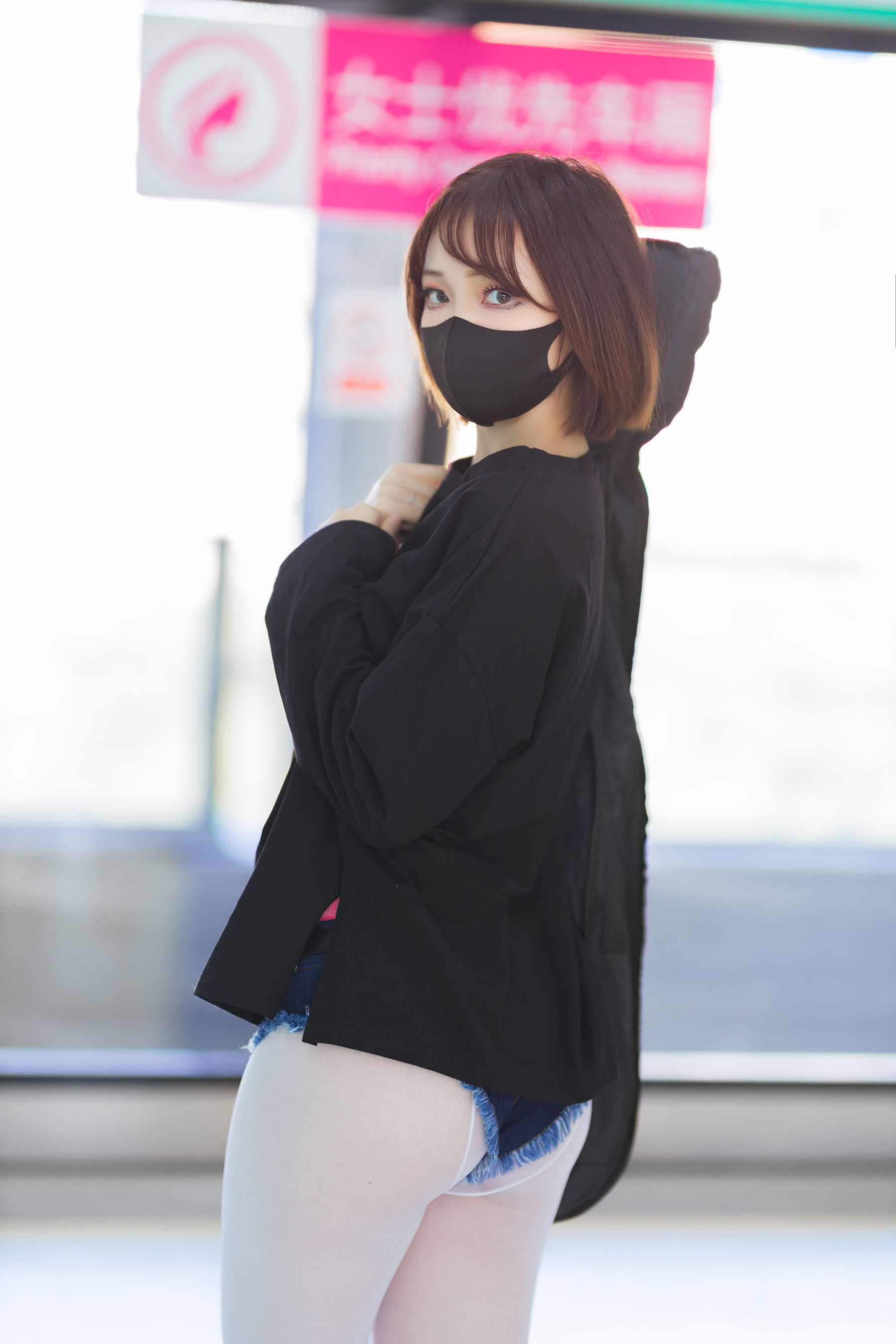 [福利COS] 洛桑w伊梓 - 地铁吉他