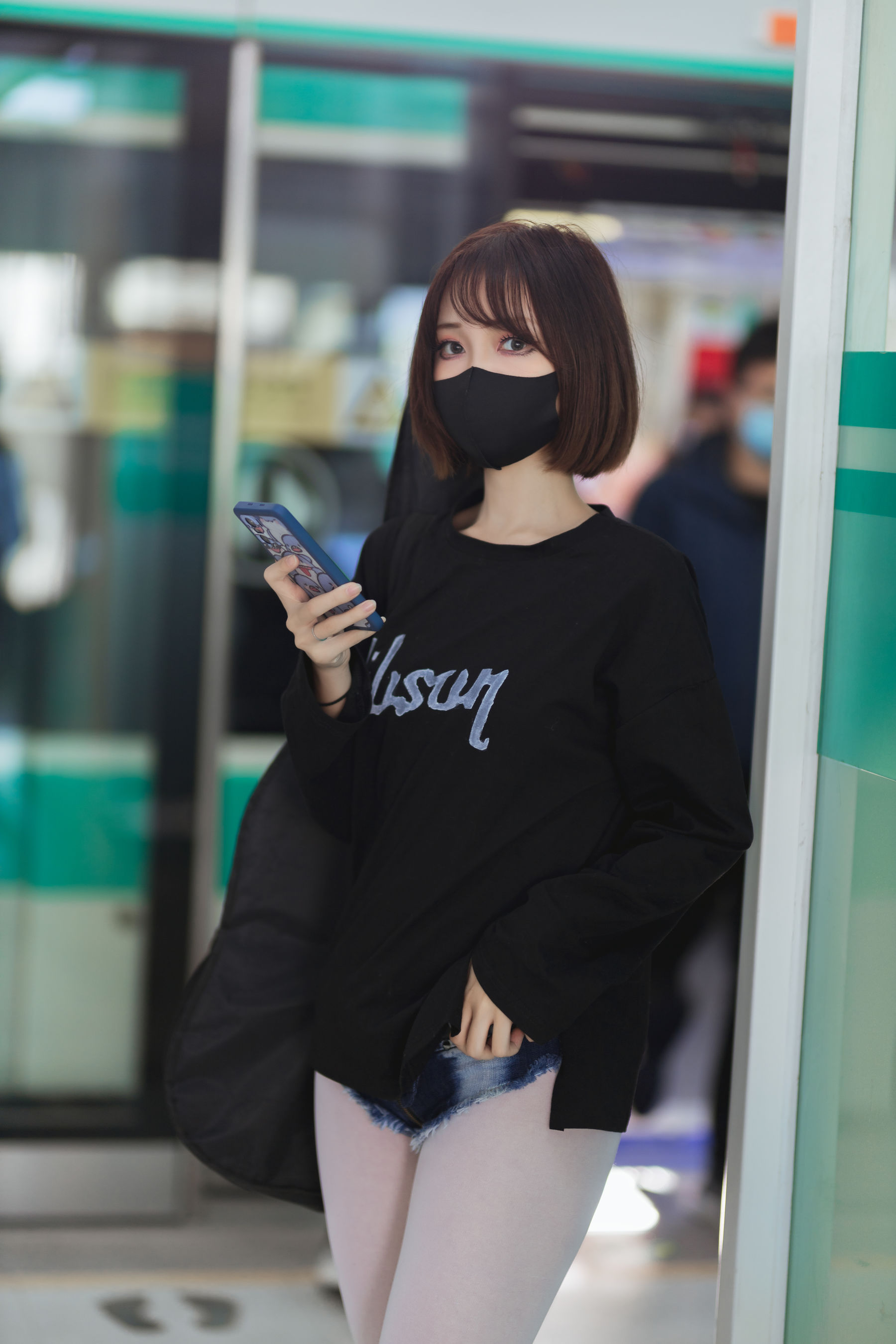 [福利COS] 洛桑w伊梓 - 地铁吉他