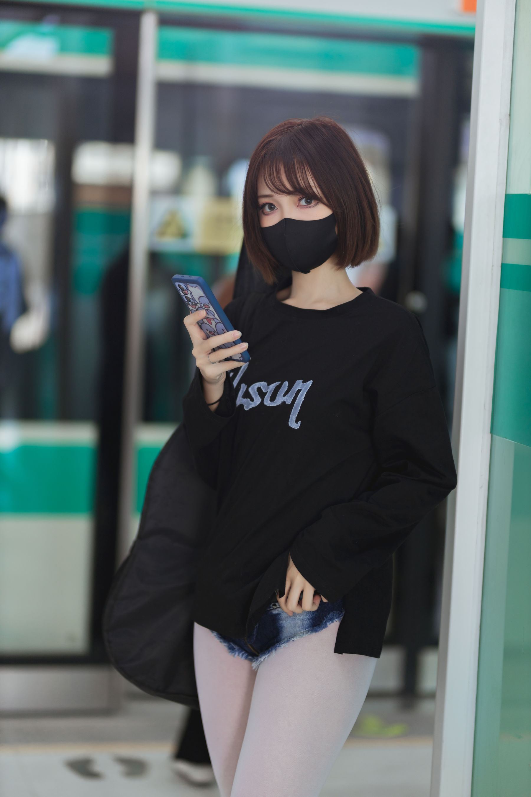 [福利COS] 洛桑w伊梓 - 地铁吉他
