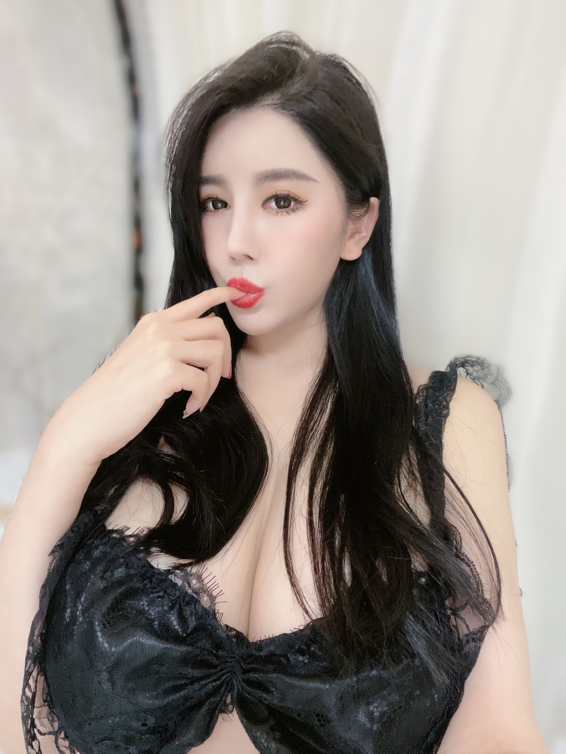 [福利COS] 猪小七 微密圈视图合集