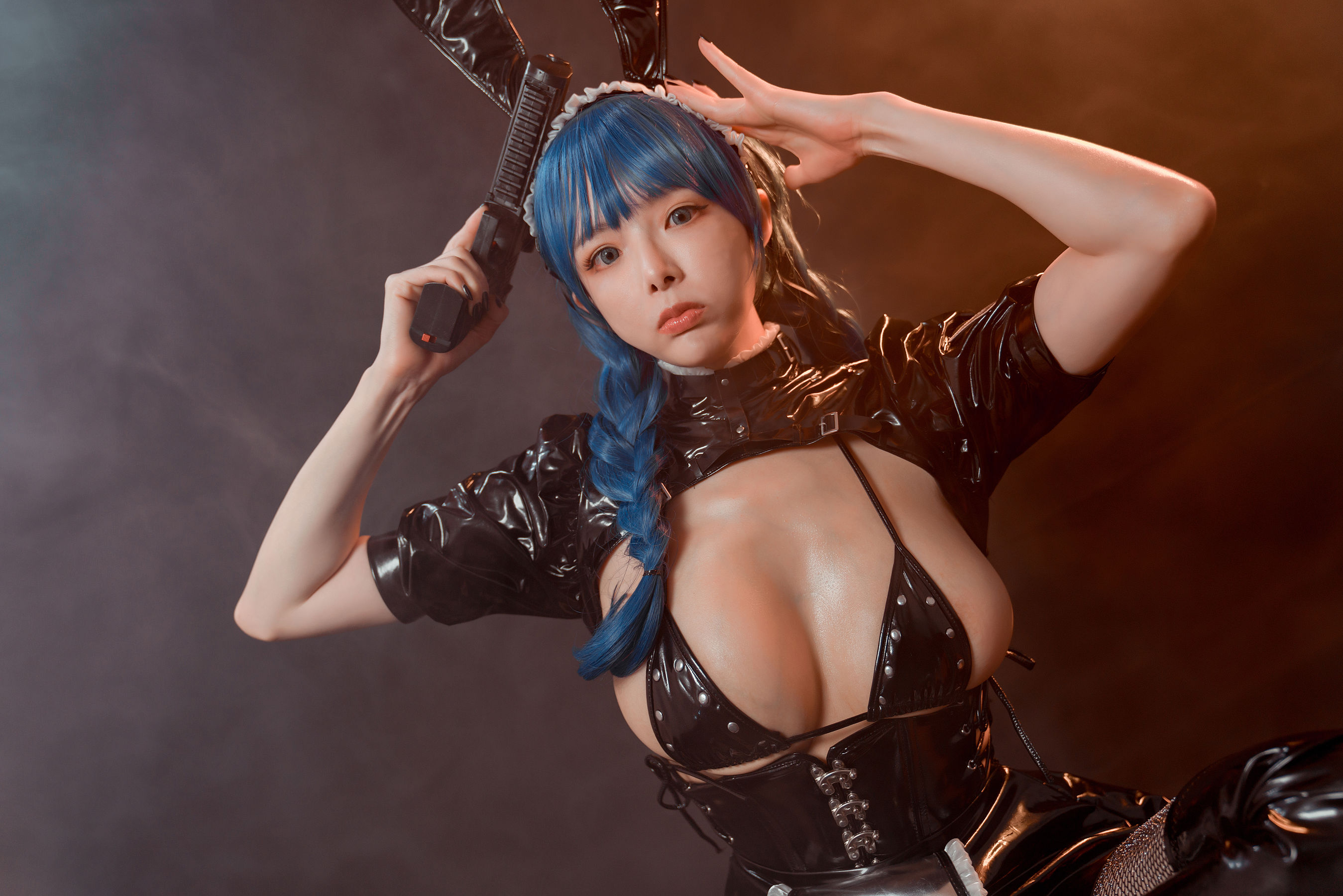 [福利COS] 秋和柯基(夏小秋秋秋) - 武装女仆