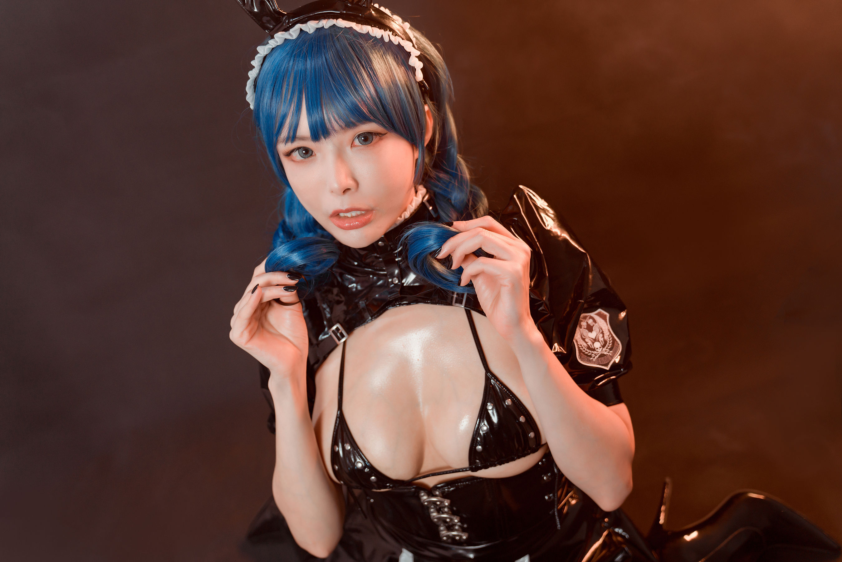 [福利COS] 秋和柯基(夏小秋秋秋) - 武装女仆