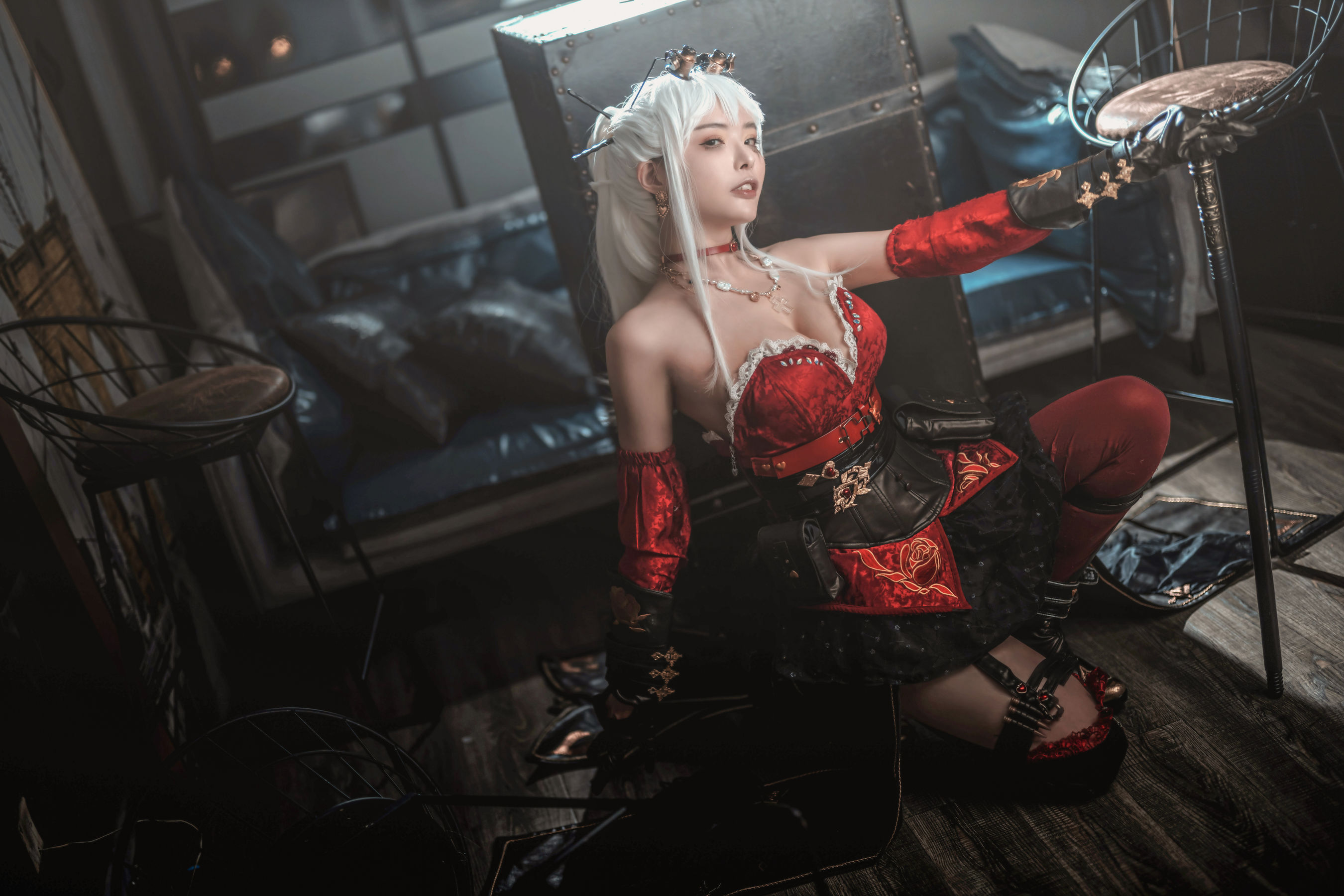 [福利COS] 秋和柯基(夏小秋秋秋) - 火辣出击