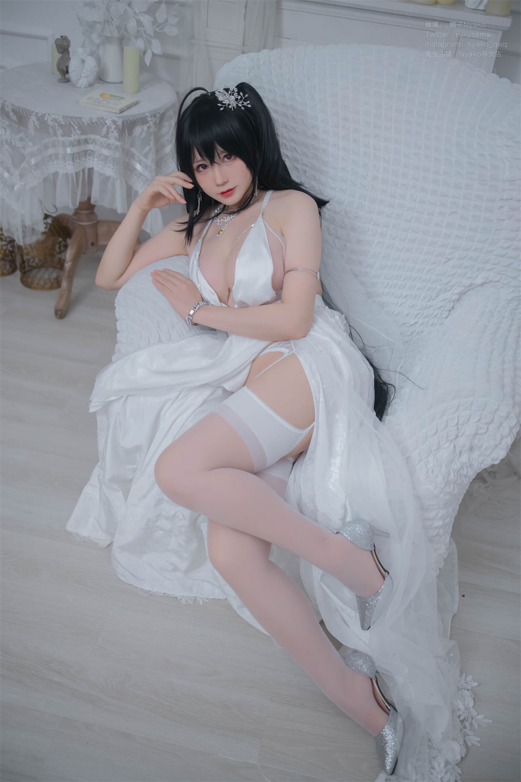[福利COS] 萌妹子Nyako喵子 - 大凤纯白婚纱