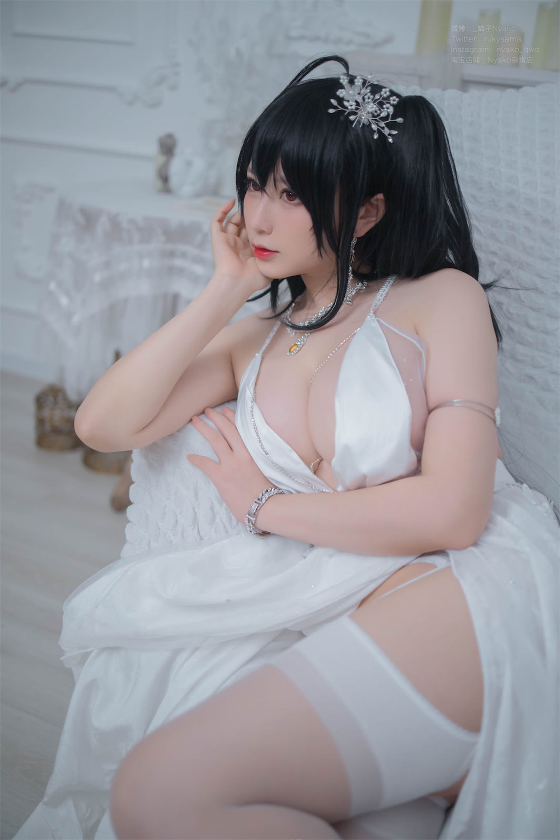 [福利COS] 萌妹子Nyako喵子 - 大凤纯白婚纱