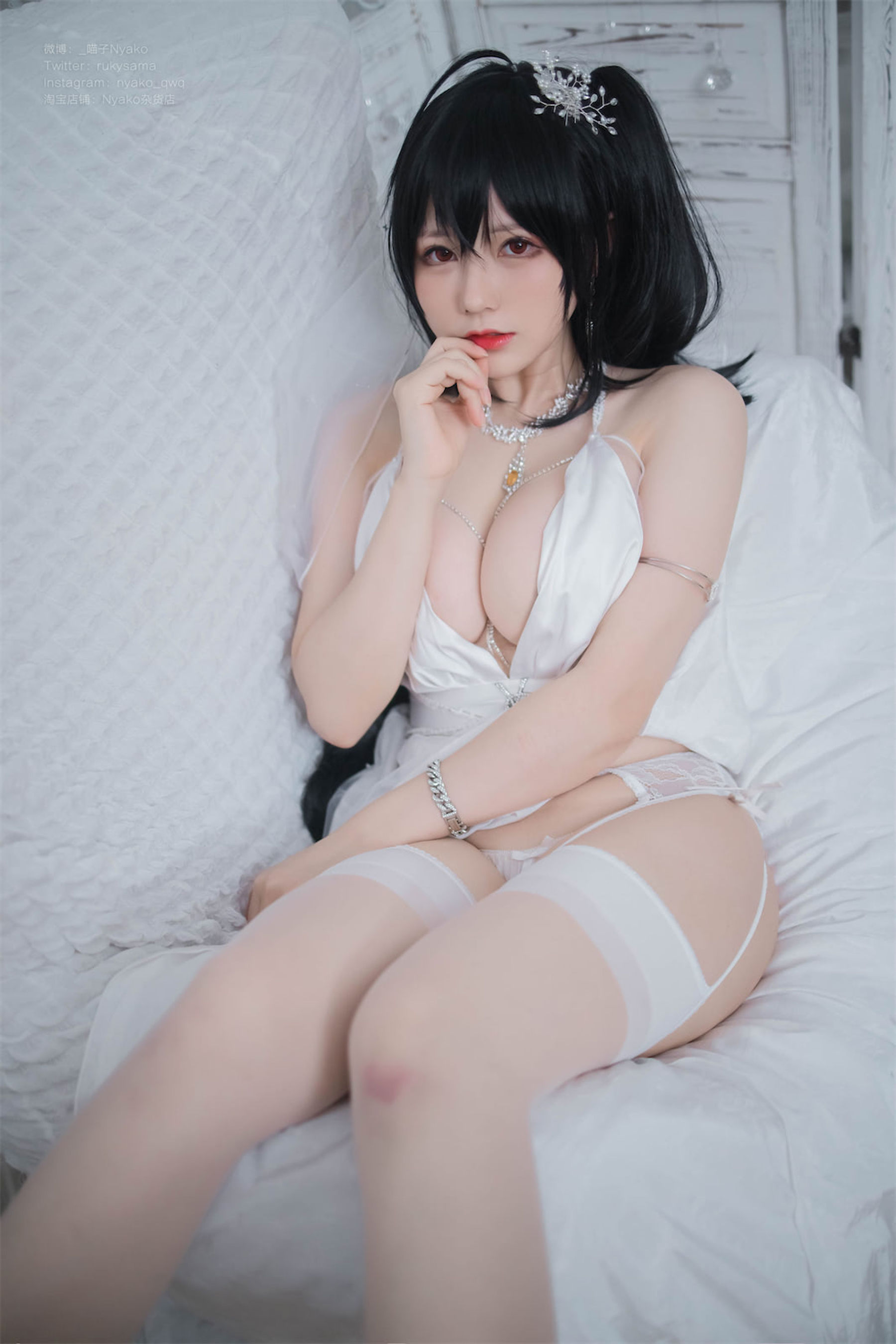 [福利COS] 萌妹子Nyako喵子 - 大凤纯白婚纱