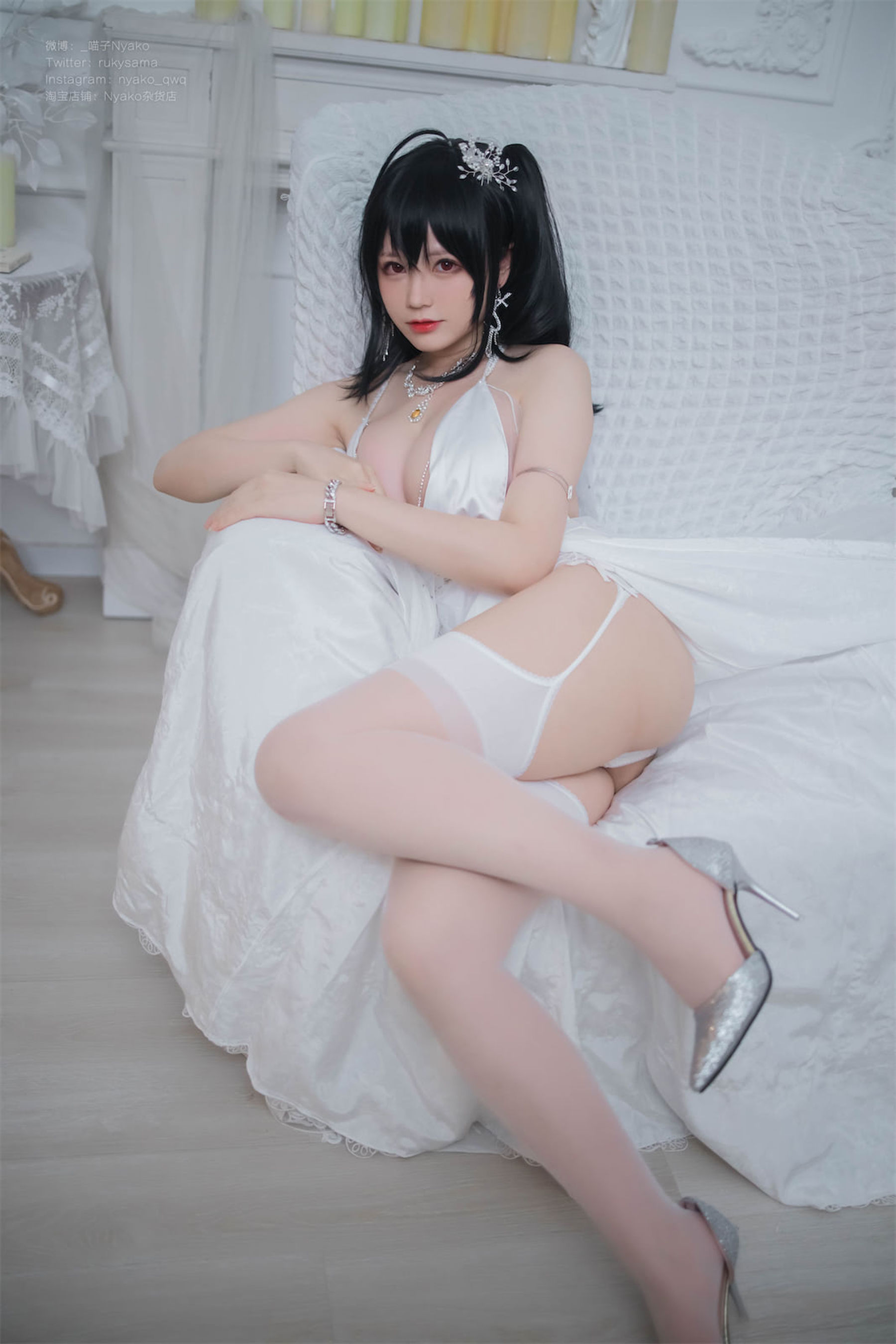 [福利COS] 萌妹子Nyako喵子 - 大凤纯白婚纱