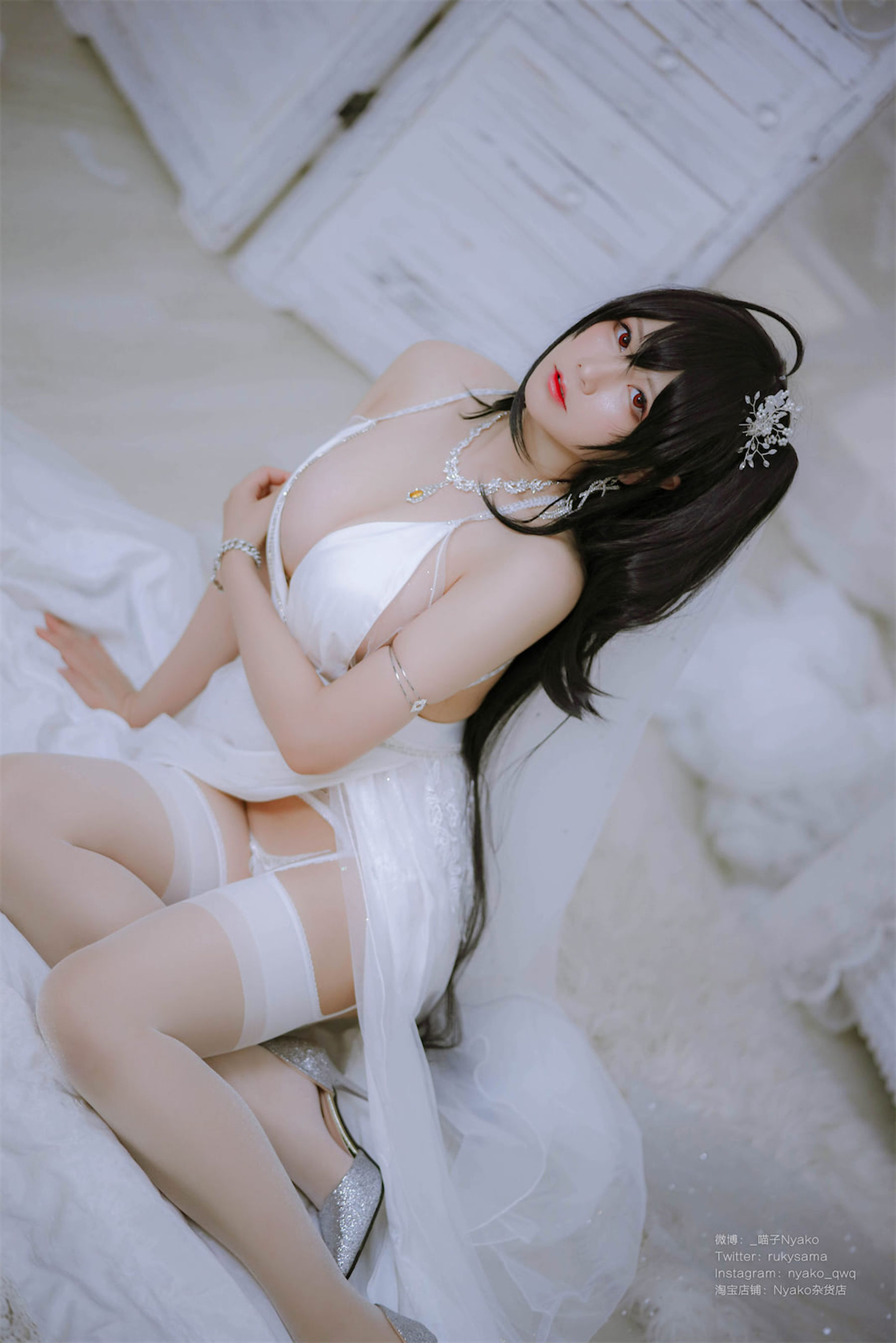 [福利COS] 萌妹子Nyako喵子 - 大凤纯白婚纱