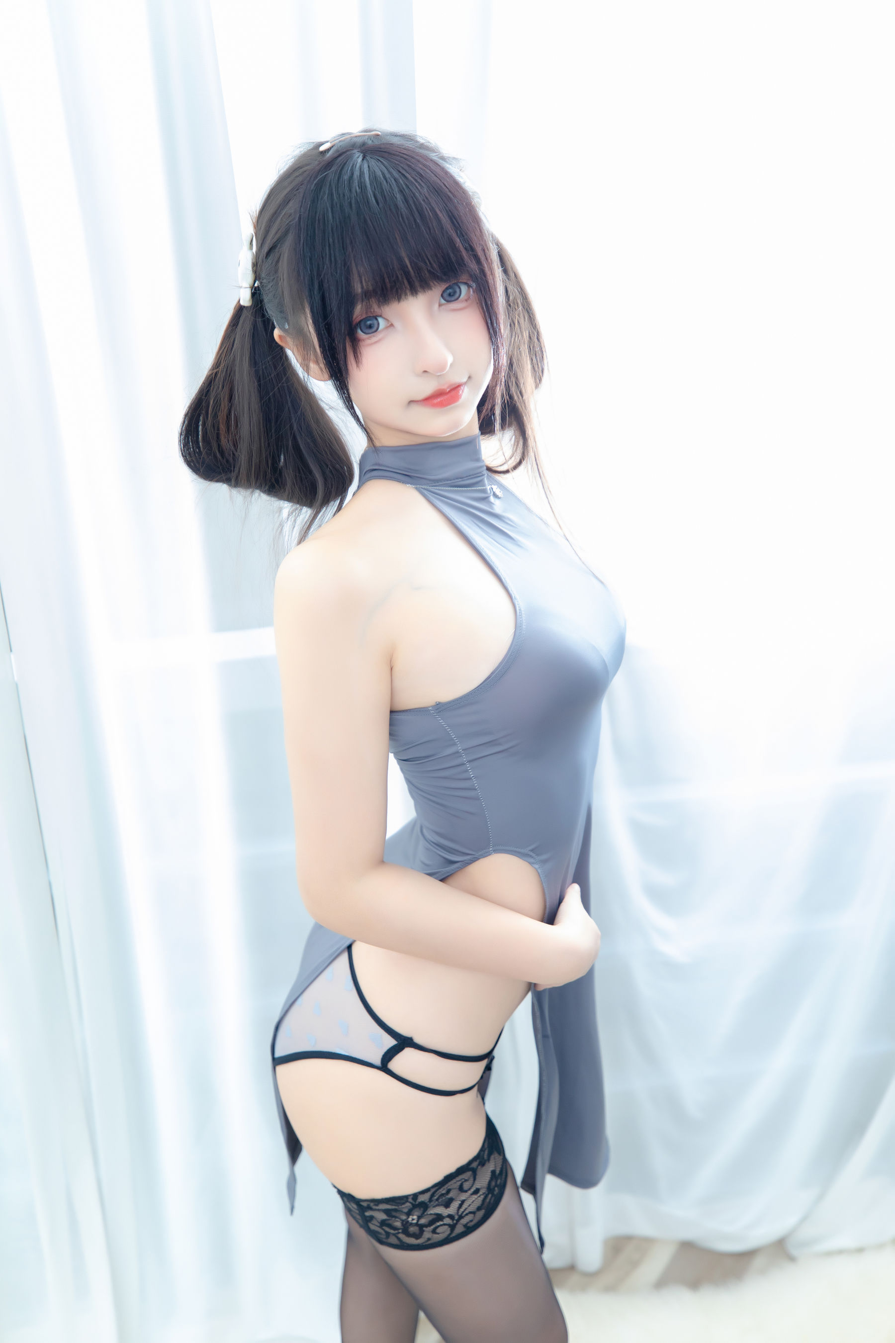 [福利COS] 萝莉神楽板真冬 之华灯初上