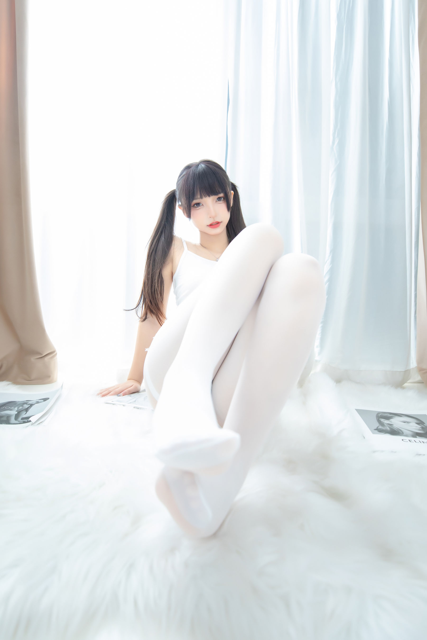 [福利COS] 萝莉神楽板真冬 之牛仔兔兔