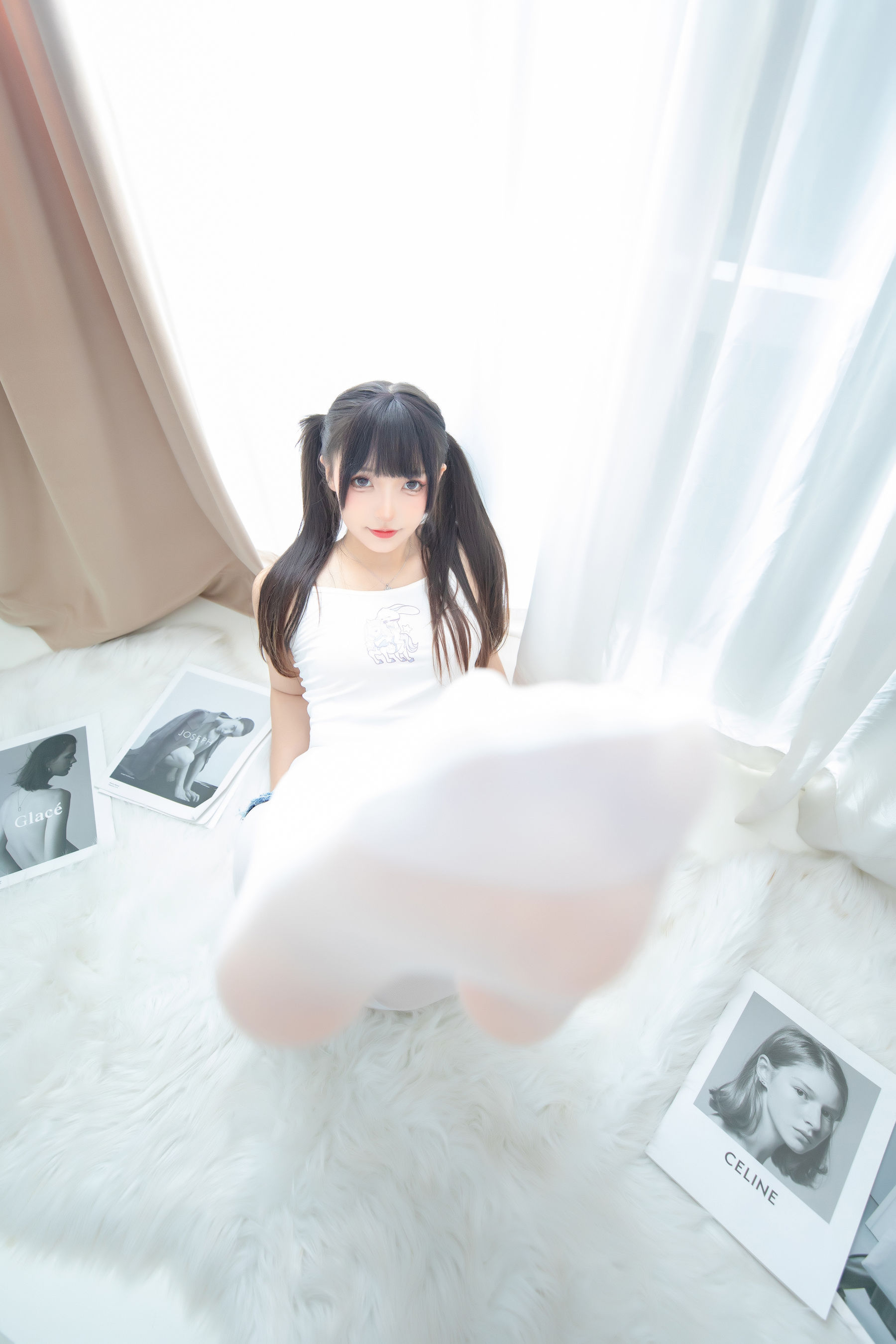[福利COS] 萝莉神楽板真冬 之牛仔兔兔