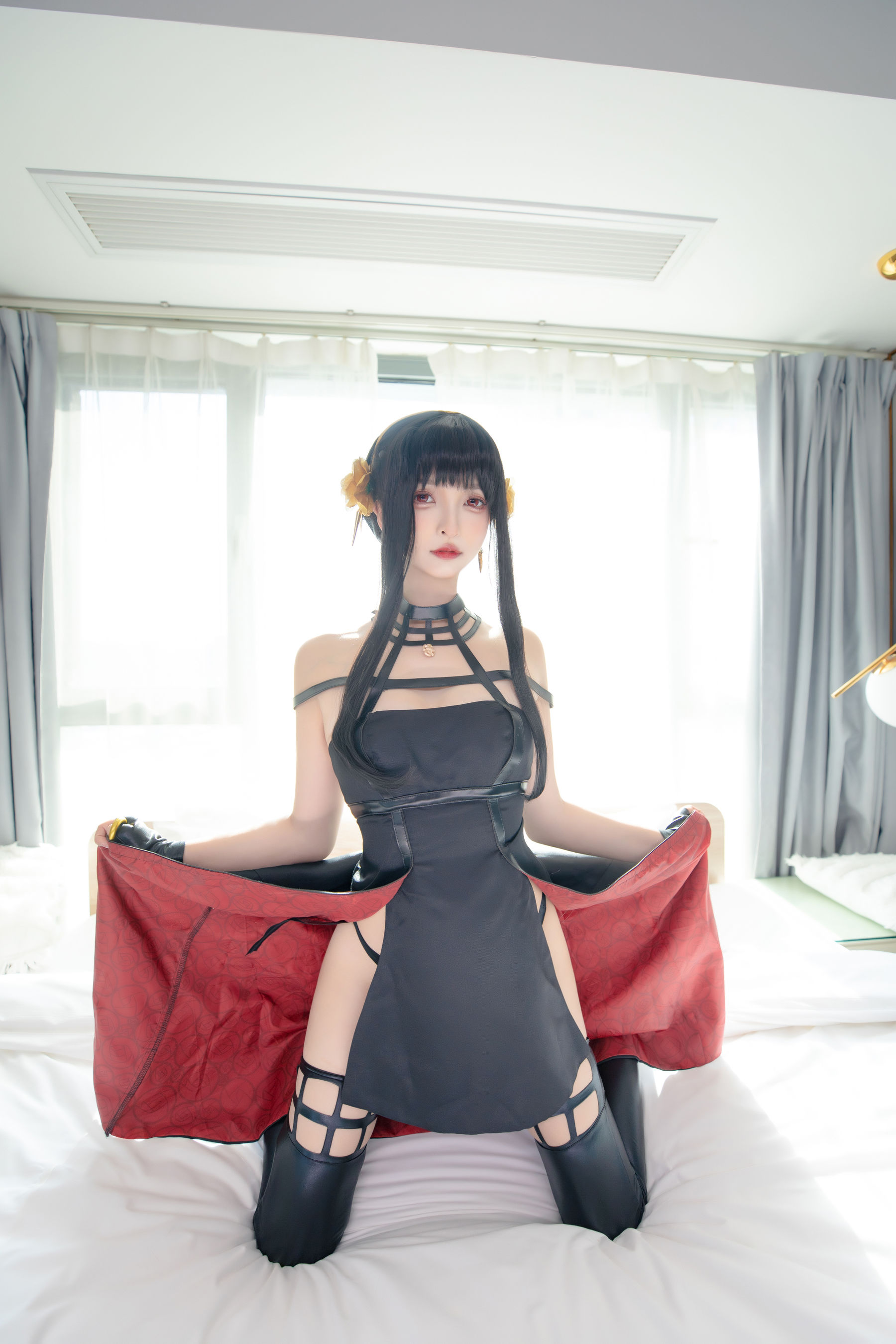 [福利COS] 萝莉神楽板真冬 之约尔太太