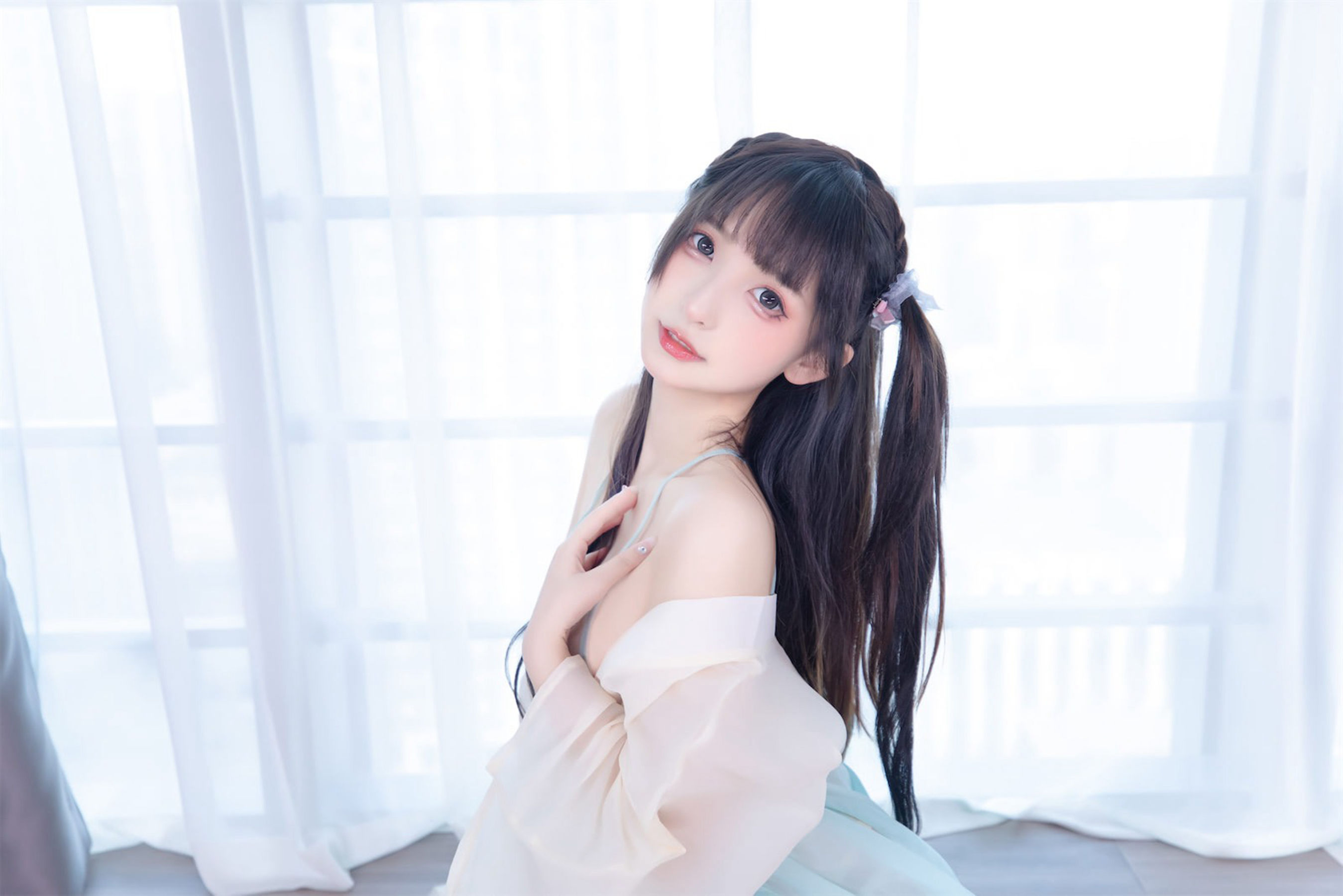 [福利COS] 萝莉神楽板真冬 之醉梦星河