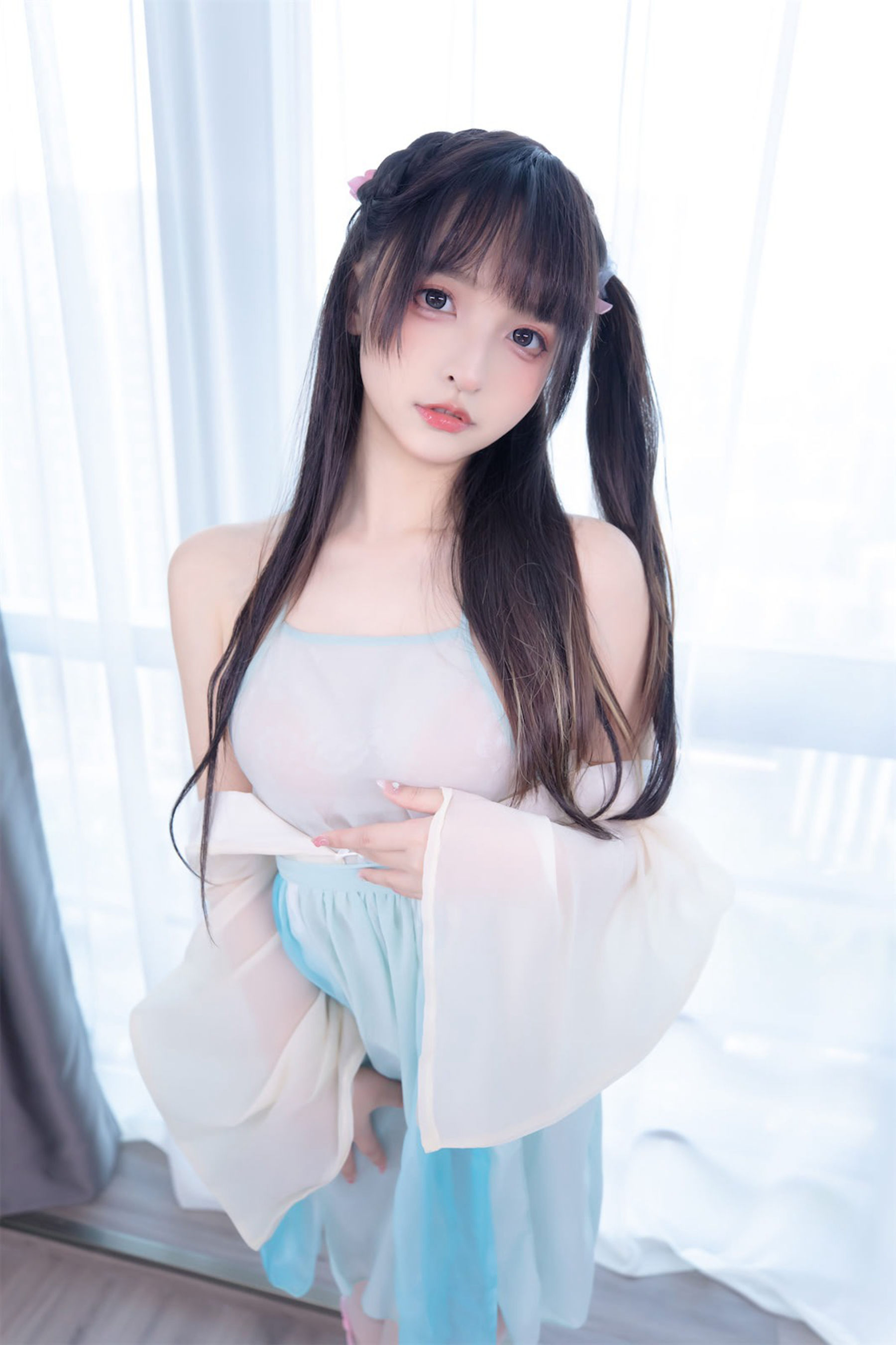 [福利COS] 萝莉神楽板真冬 之醉梦星河