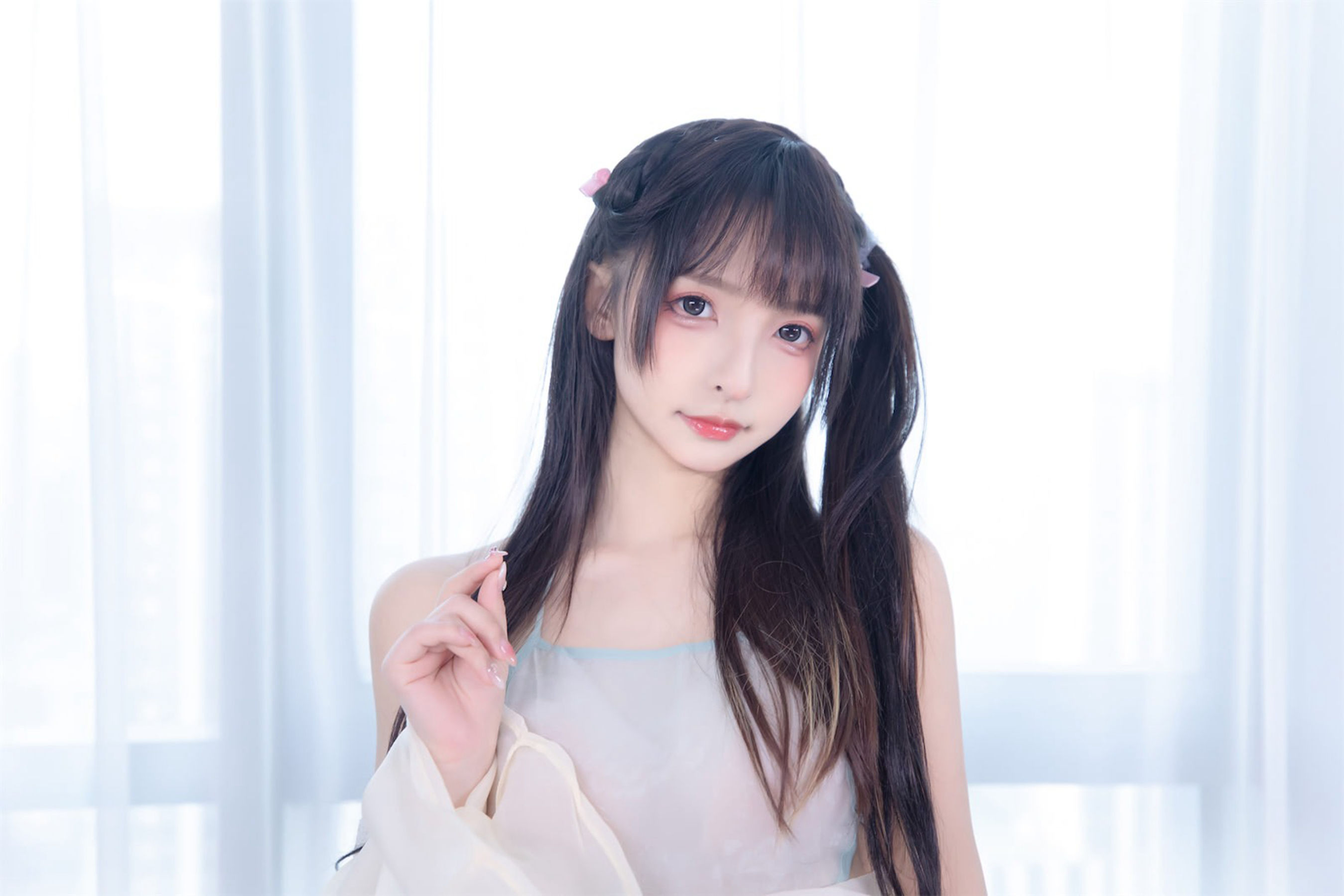 [福利COS] 萝莉神楽板真冬 之醉梦星河