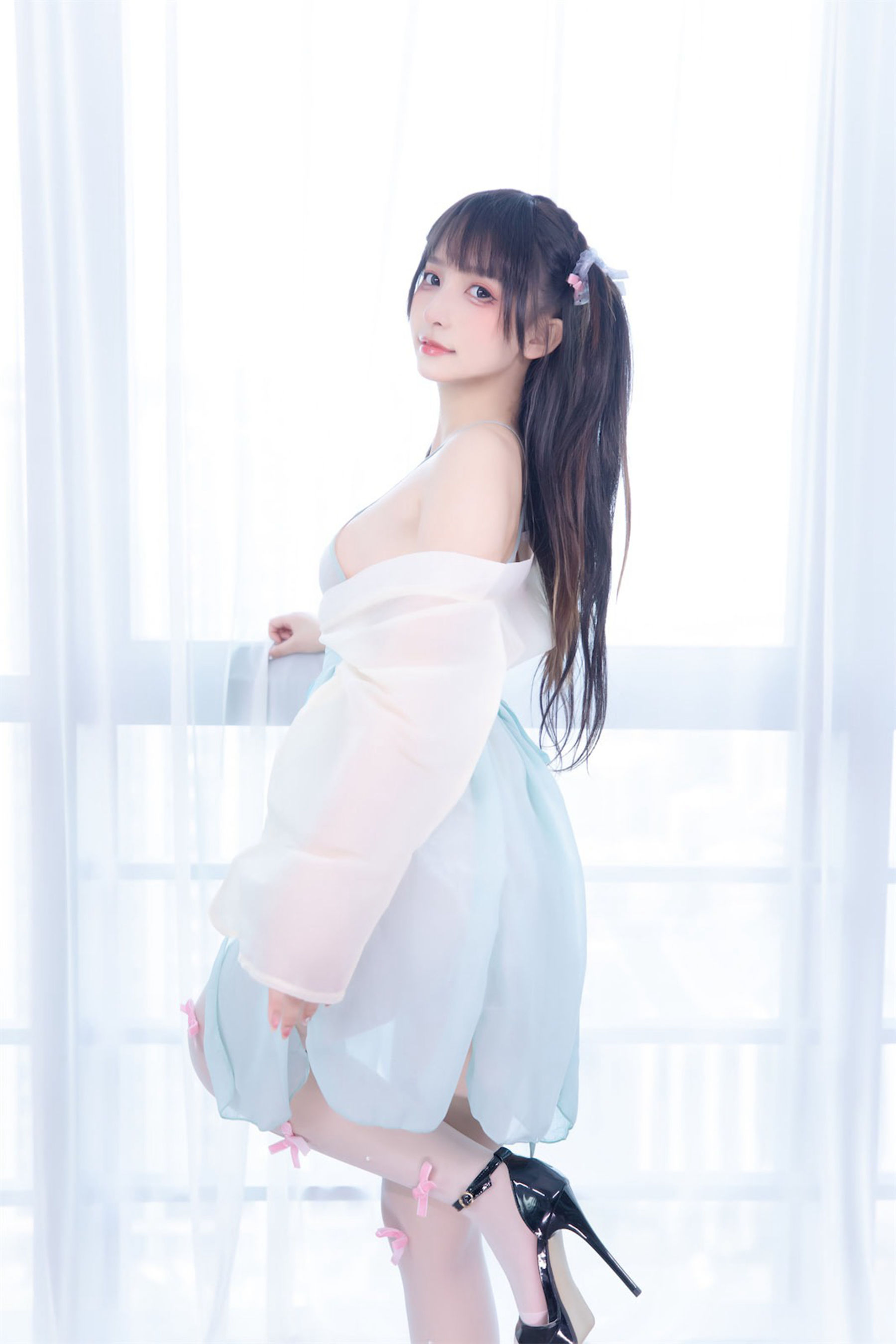 [福利COS] 萝莉神楽板真冬 之醉梦星河