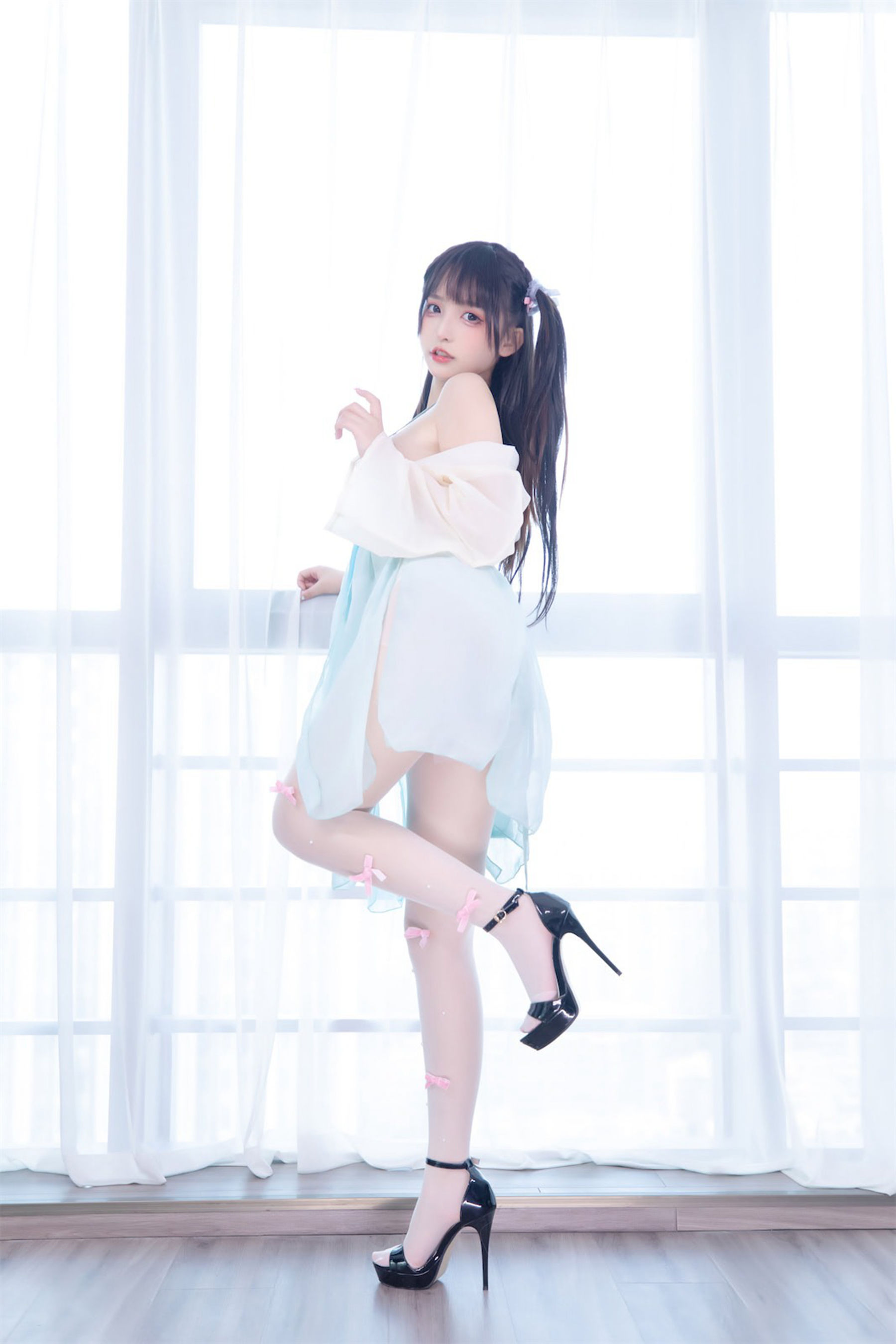 [福利COS] 萝莉神楽板真冬 之醉梦星河