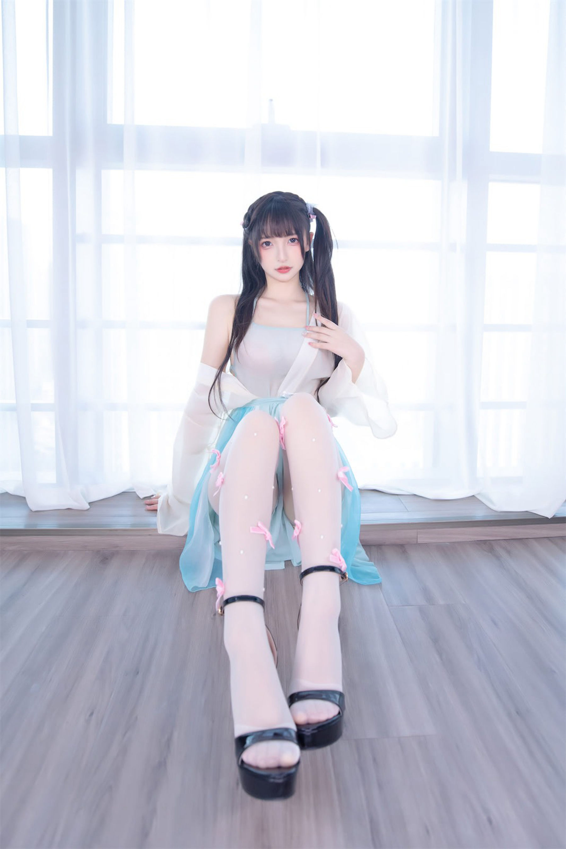 [福利COS] 萝莉神楽板真冬 之醉梦星河