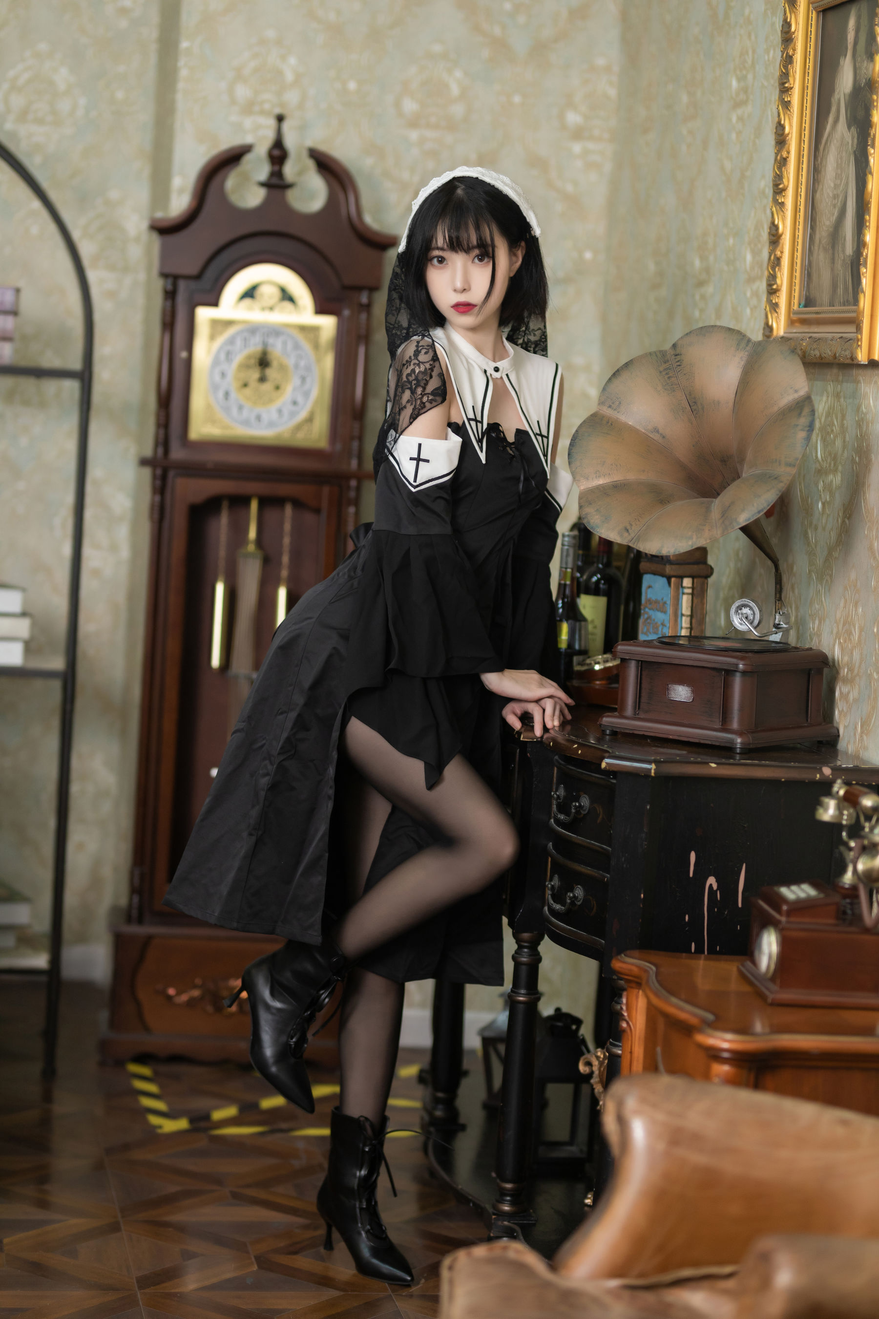 [福利COS] 许岚(叁月life) - 暗黑修女