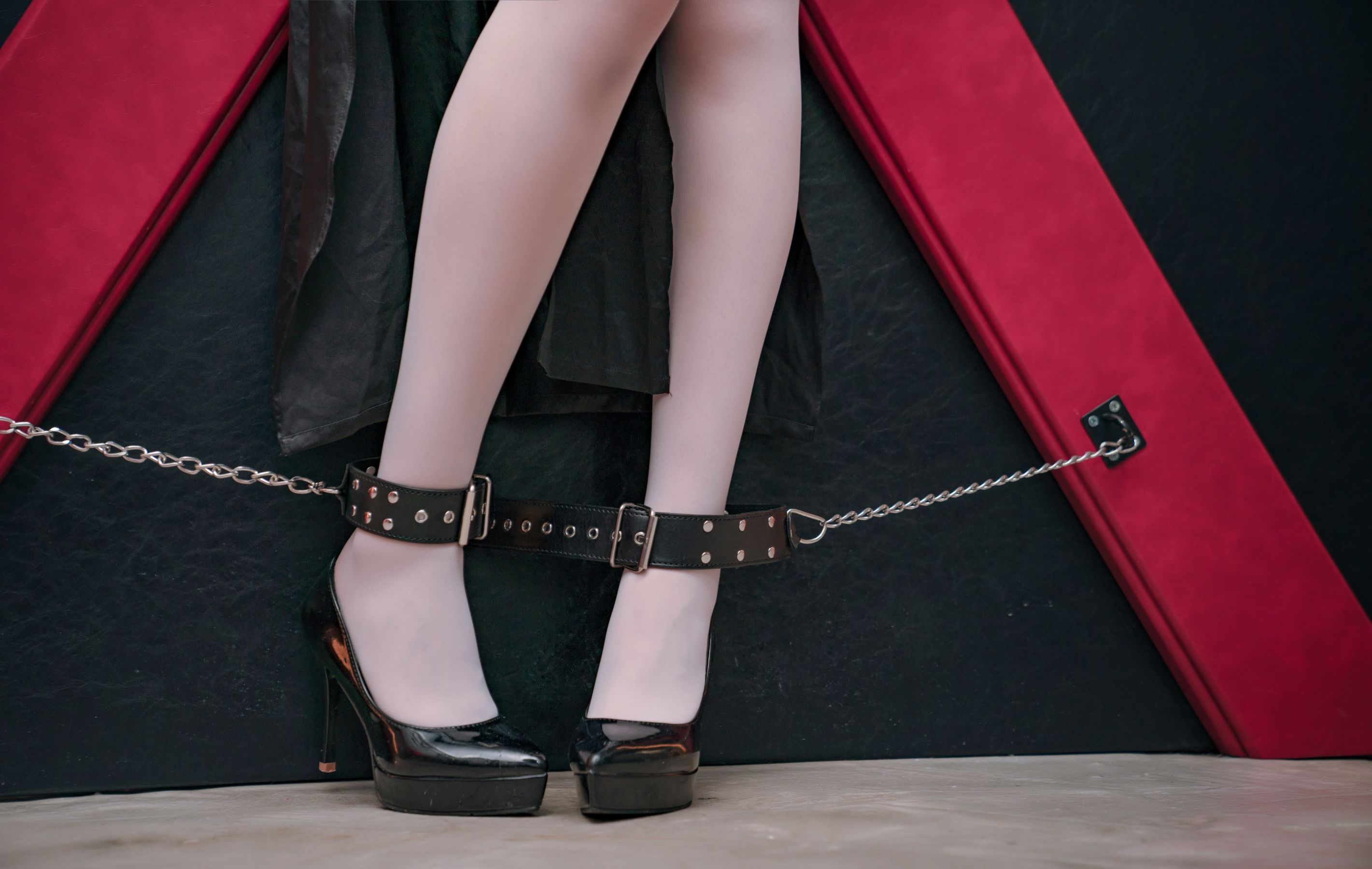 [福利COS] 轩萧学姐 - 修女