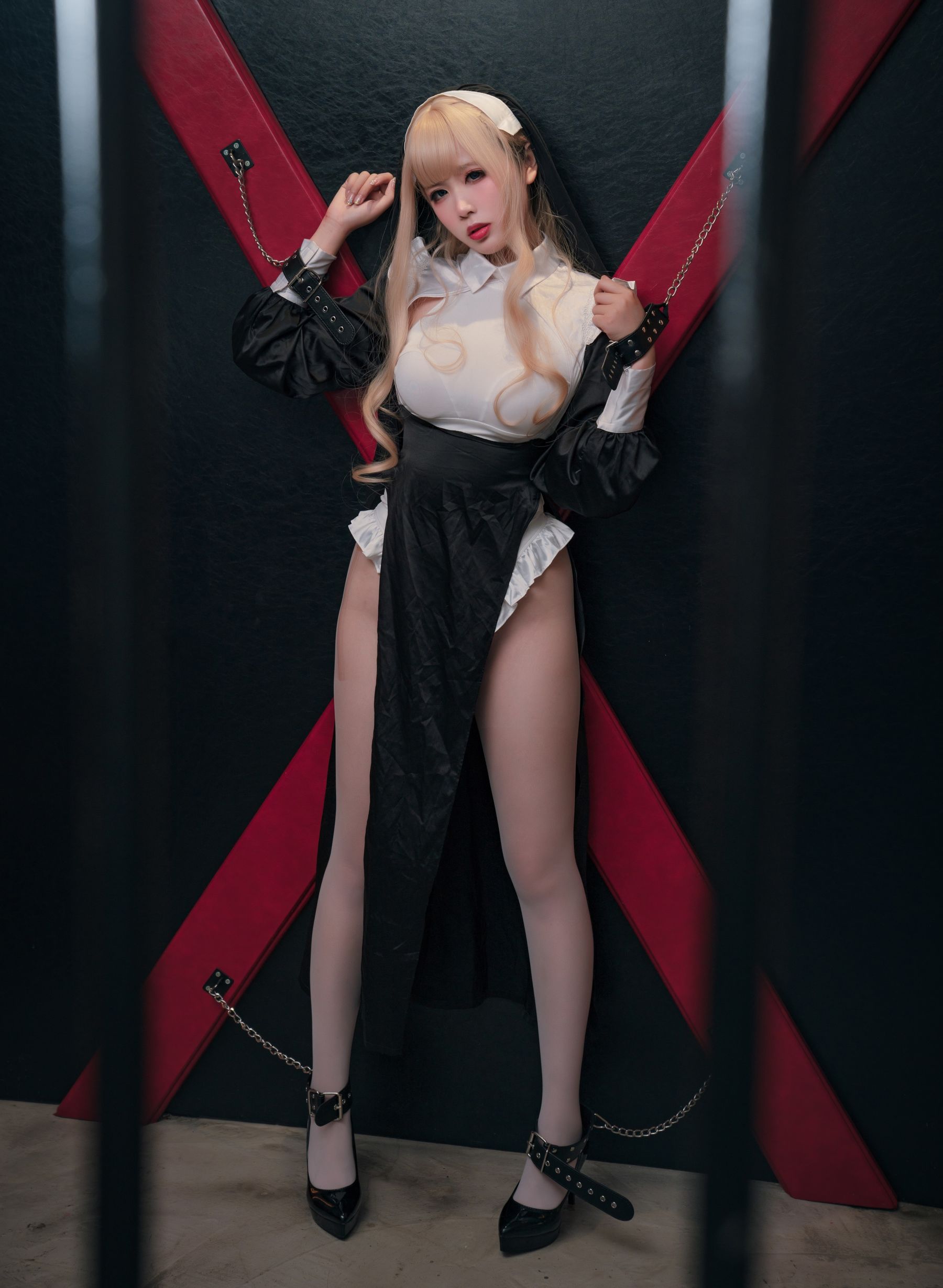 [福利COS] 轩萧学姐 - 修女