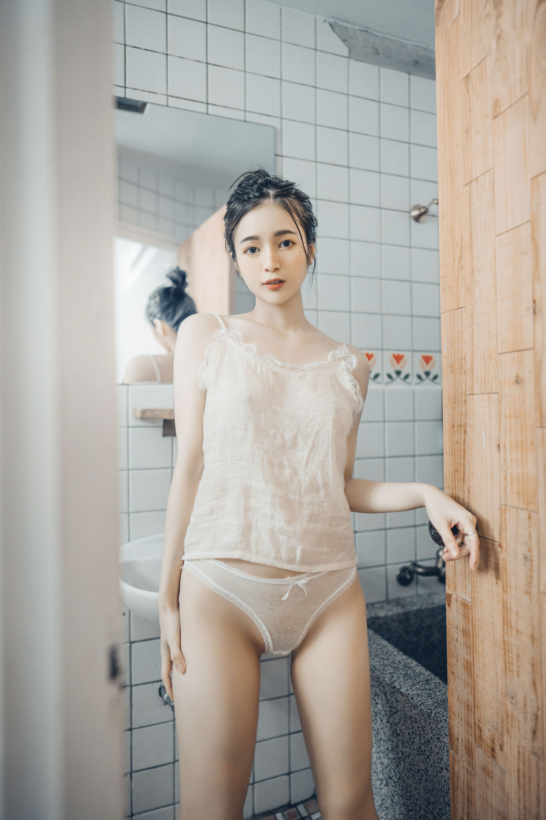 [福利COS] 辰辰 - 浴室里的天使